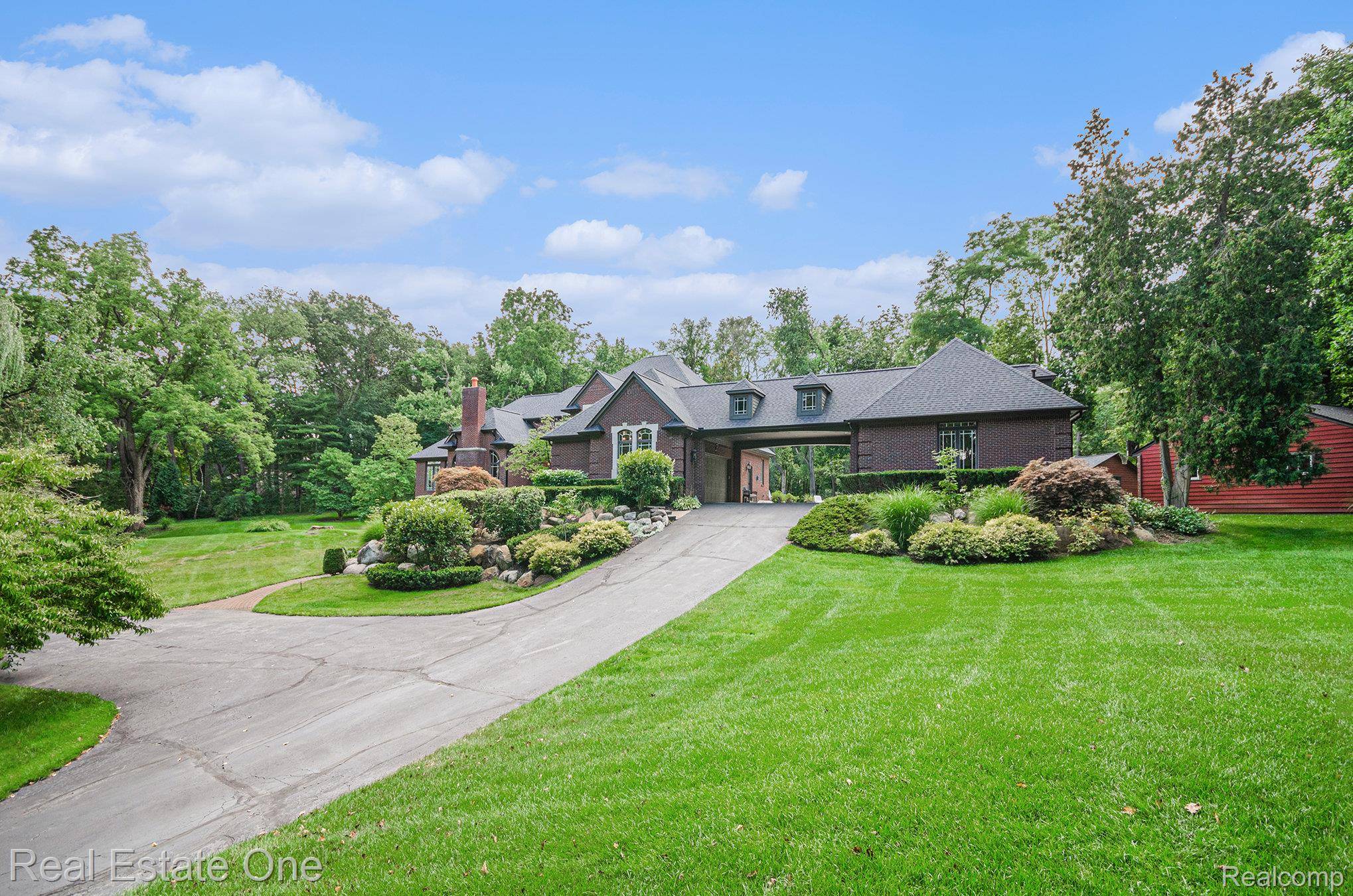 Rochester Hills, MI 48306,6040 N Rochester RD