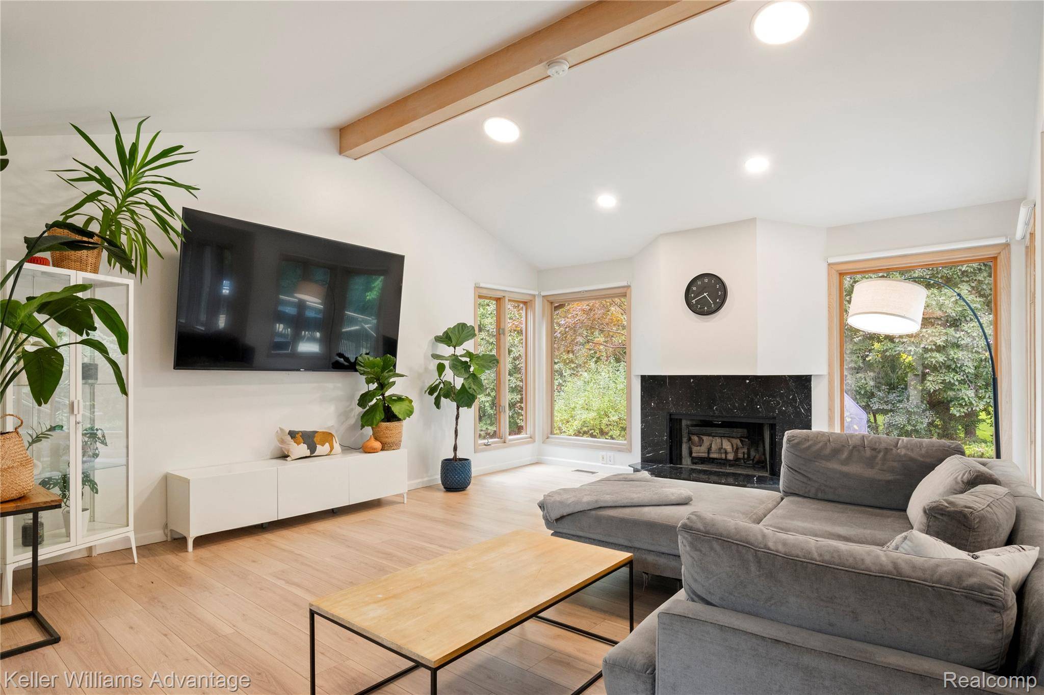 Novi, MI 48374,24454 Redwing DR