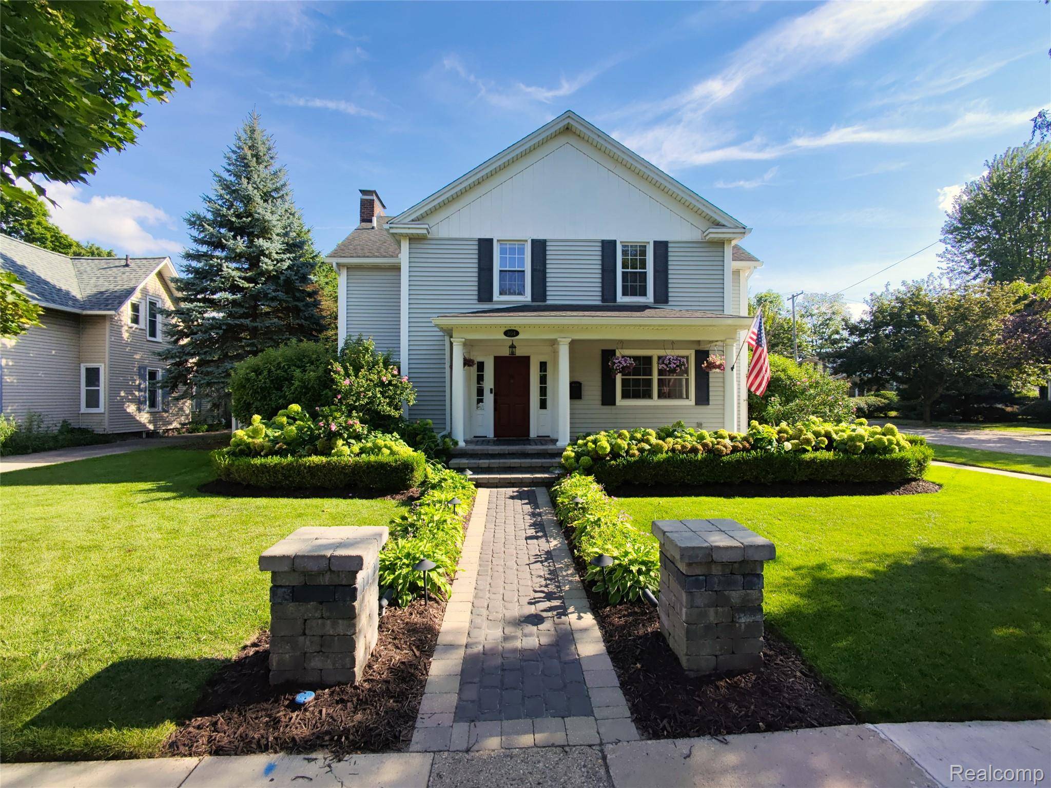 South Lyon, MI 48178,304 E Lake ST