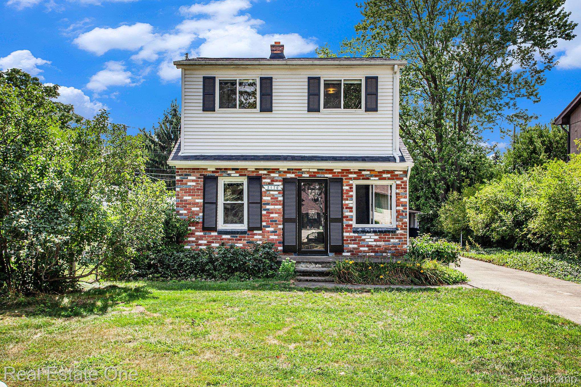 Troy, MI 48085,2170 Chancery DR