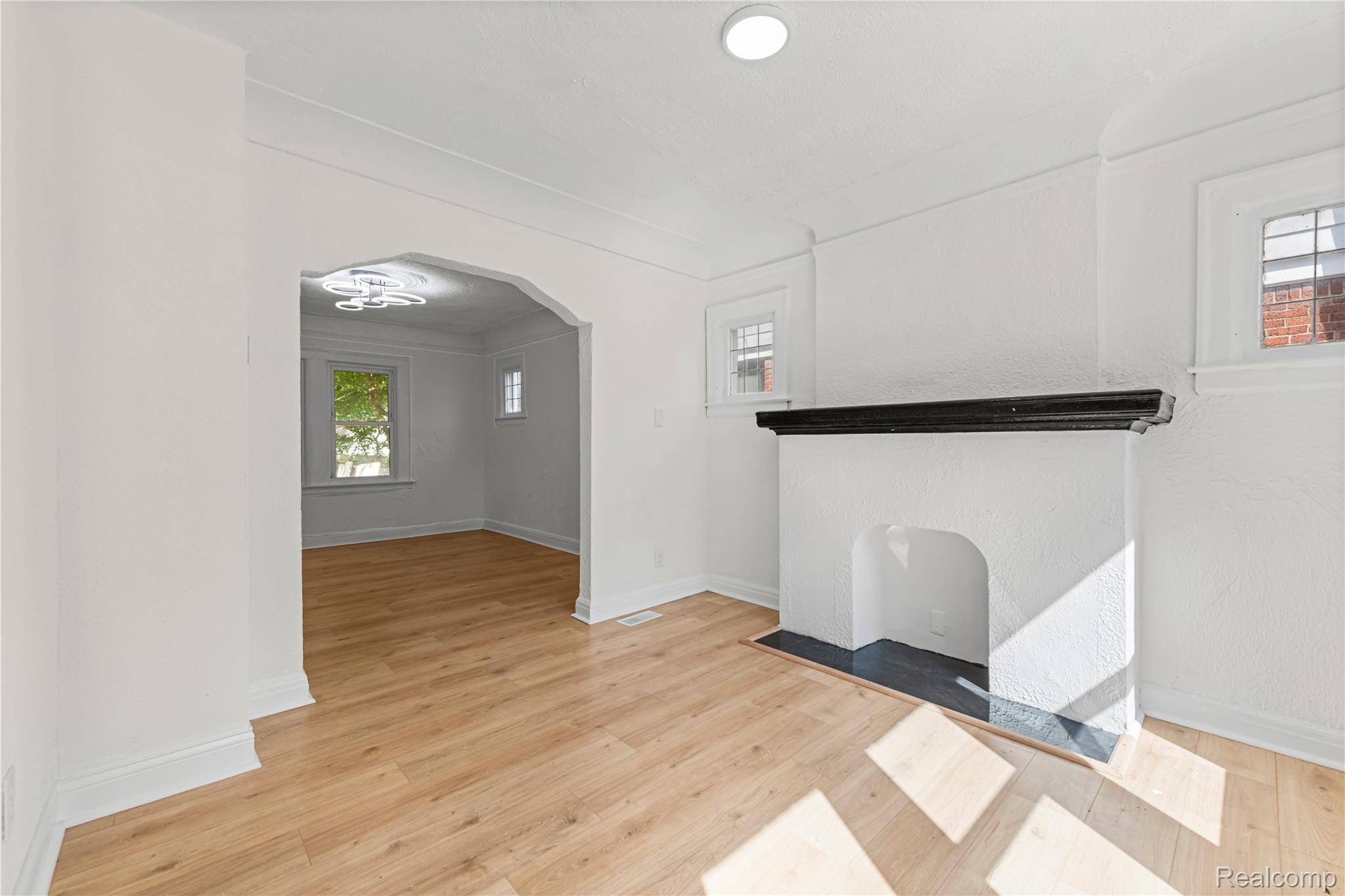 Detroit, MI 48235,16199 Stansbury ST