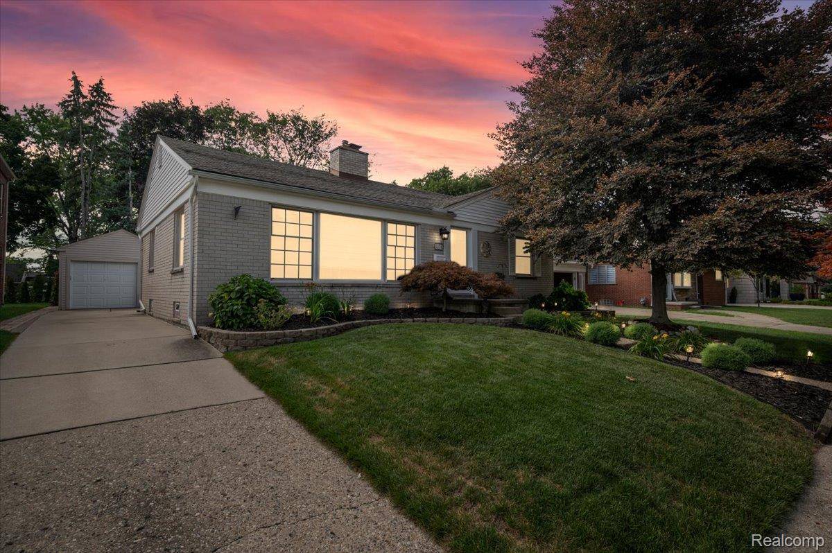 Dearborn, MI 48128,1835 Highview ST