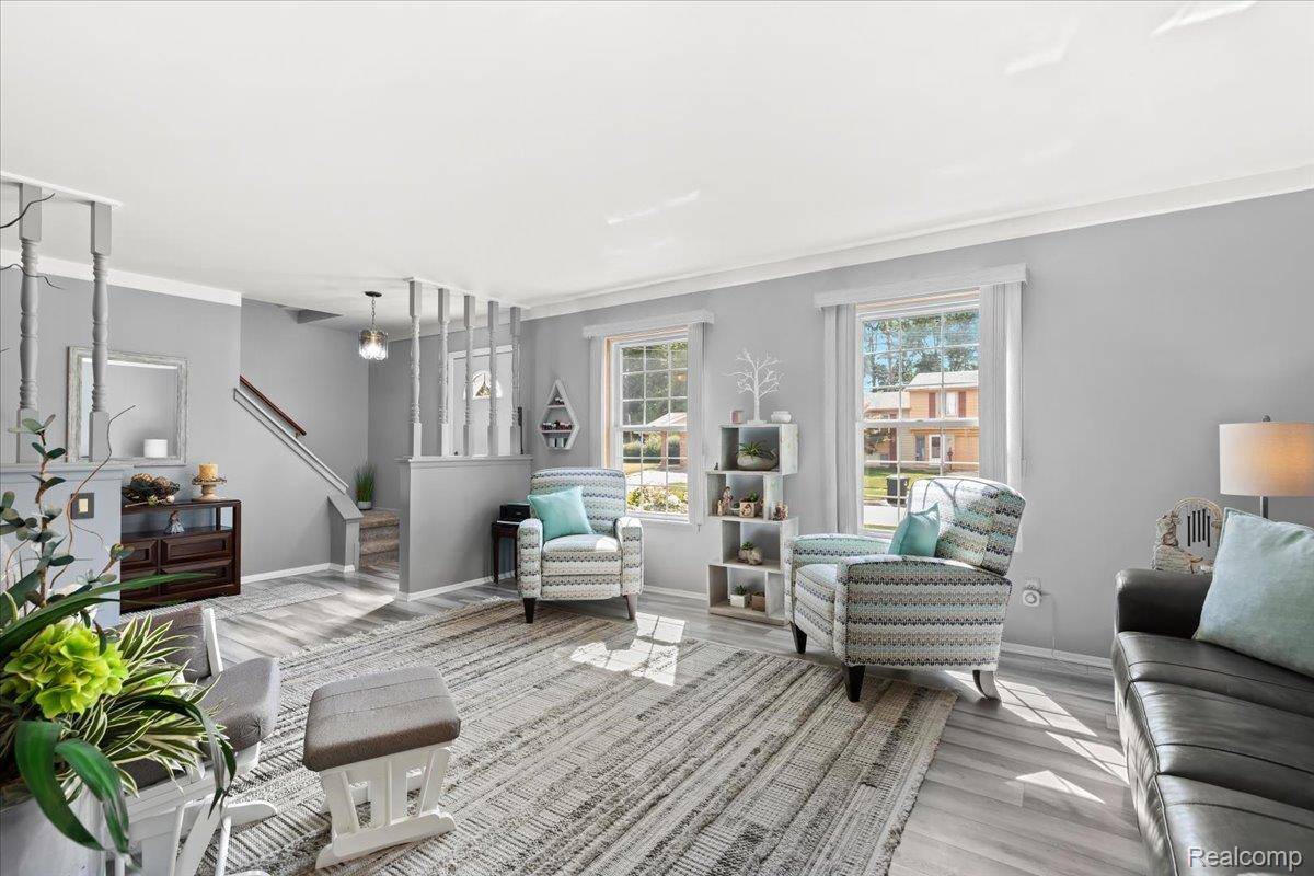 Westland, MI 48186,161 Surrey HTS