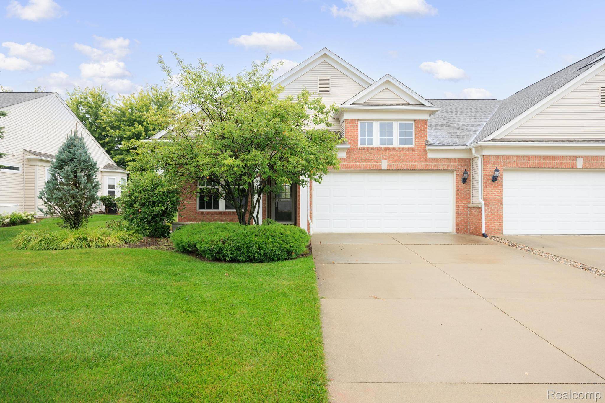 Grand Blanc, MI 48439,6523 Prairie Dunes DR #69