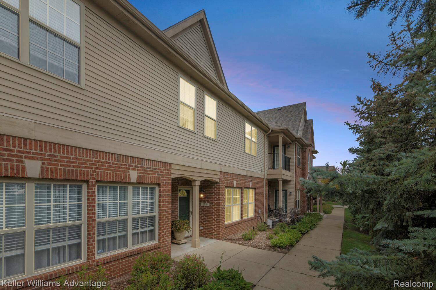 Livonia, MI 48150,11864 Farmington RD