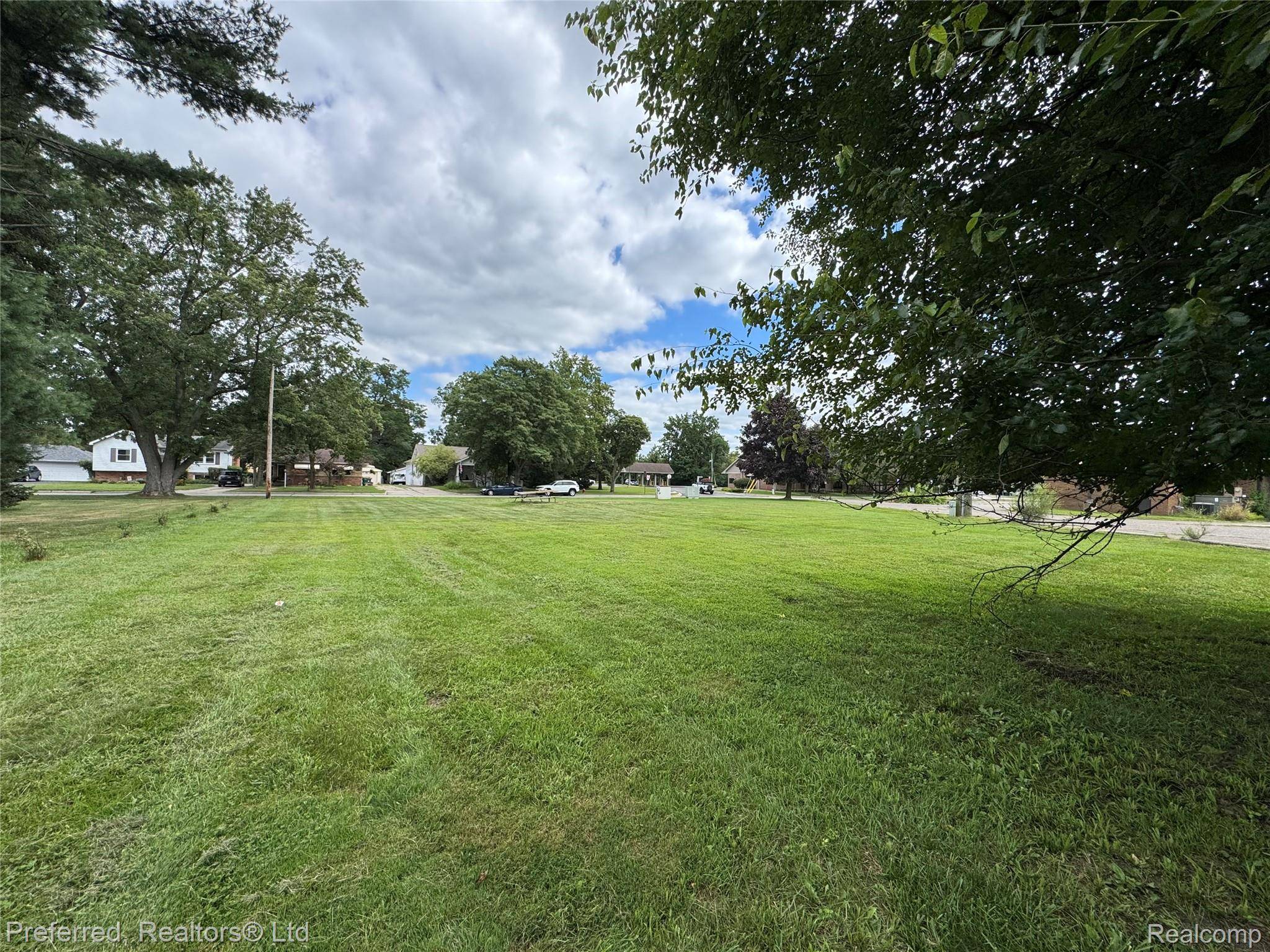 Farmington, MI 48335,000 Lake Way