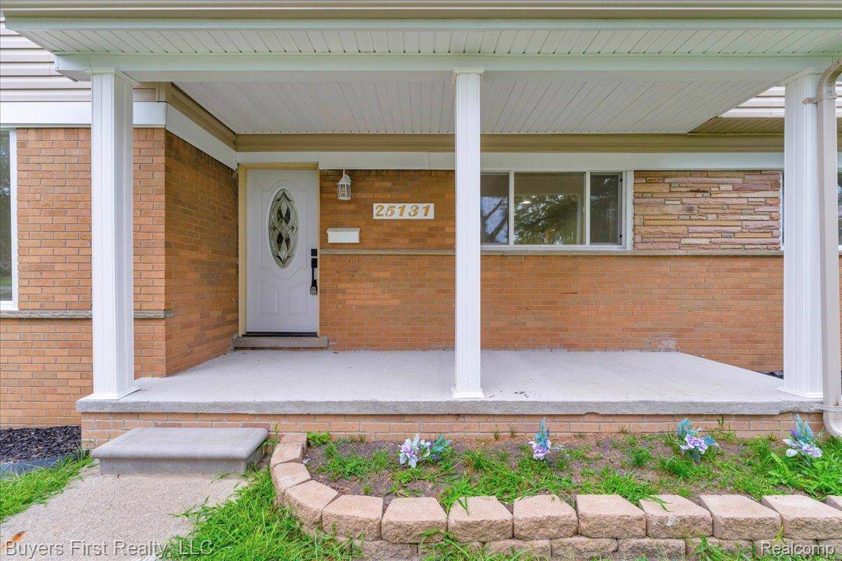 Southfield, MI 48075,25131 Prairie DR