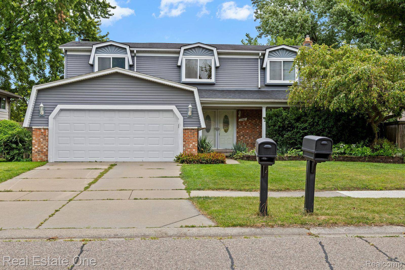 Troy, MI 48083,1740 Lakewood DR