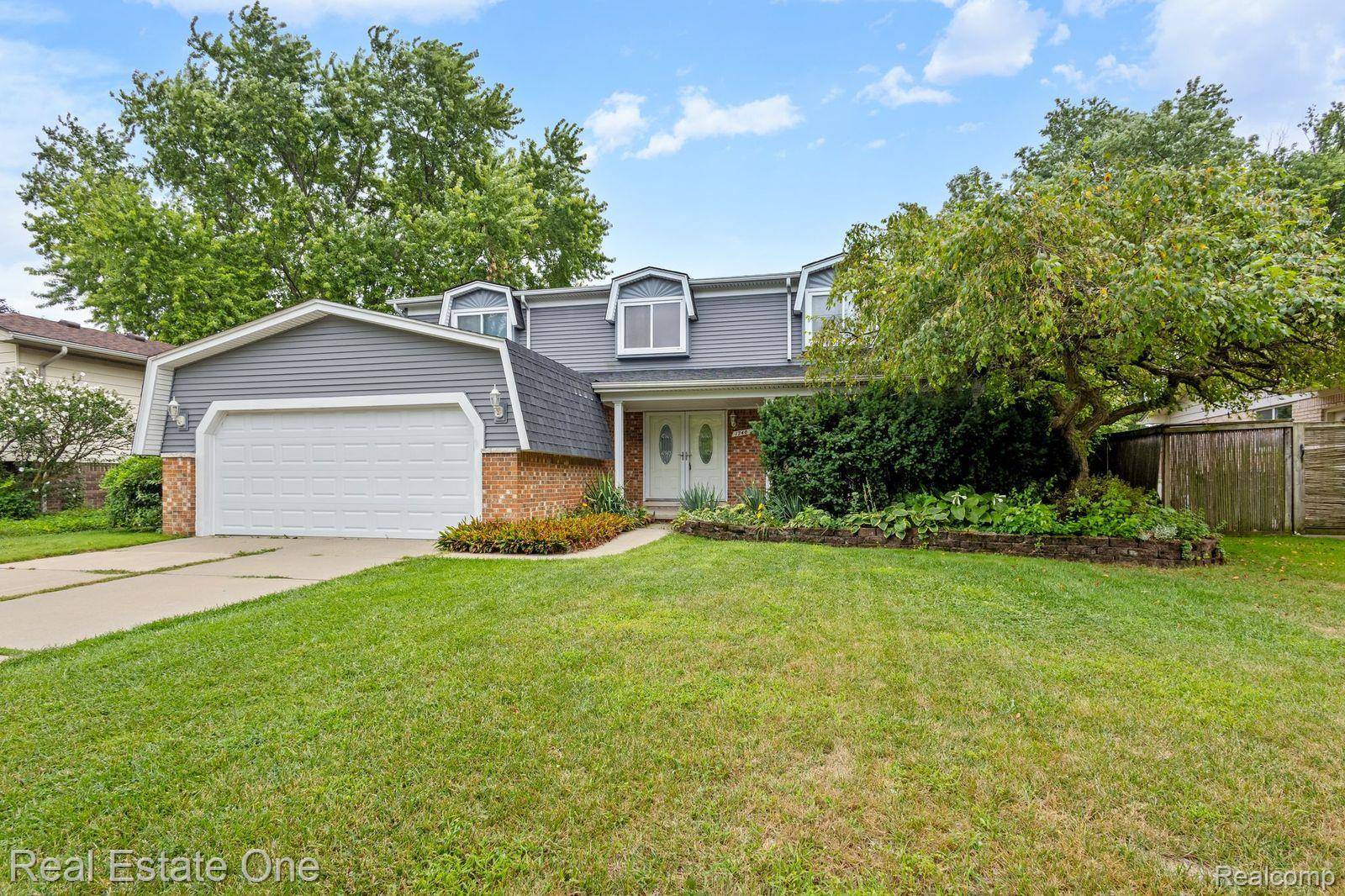 Troy, MI 48083,1740 Lakewood DR