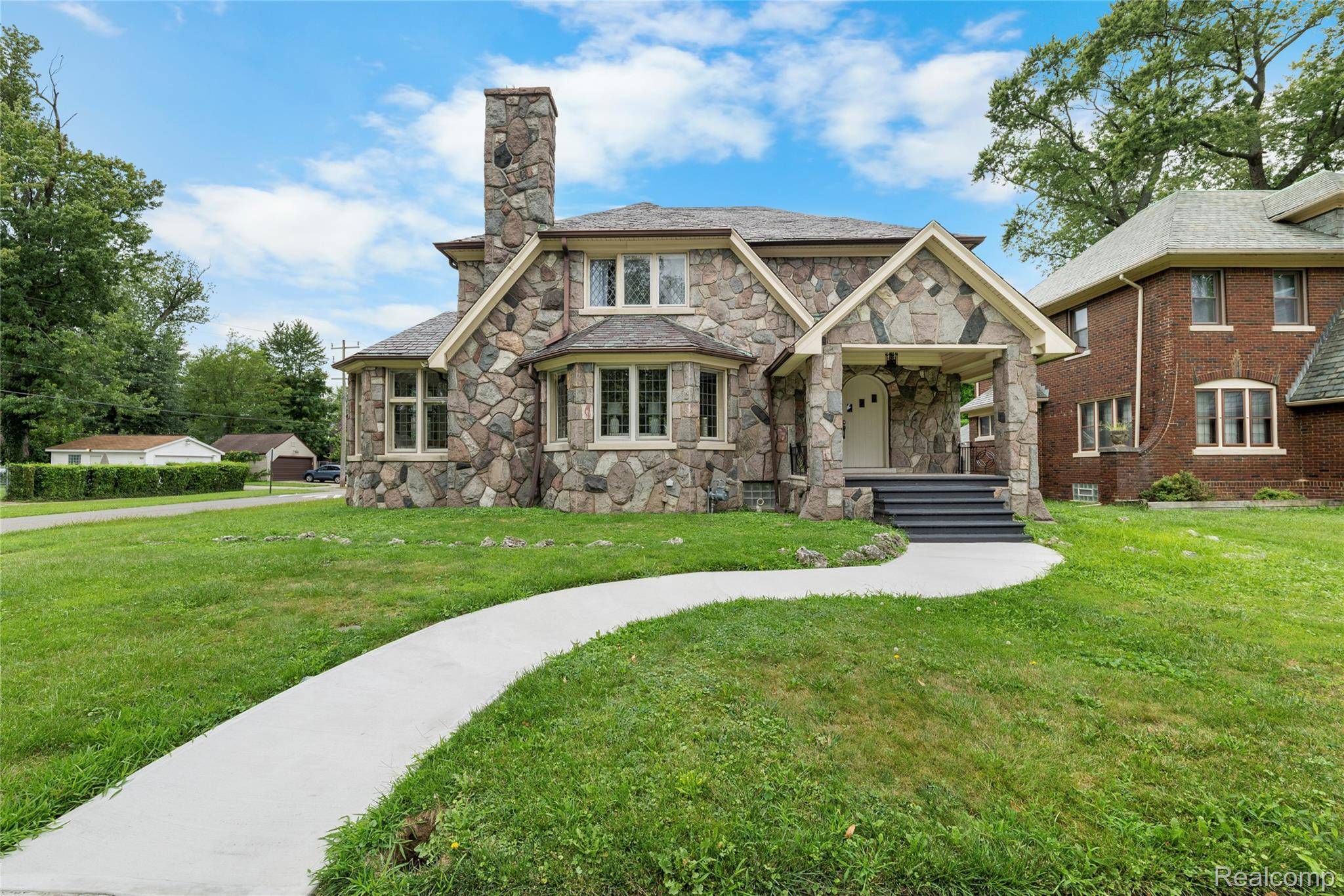 Detroit, MI 48227,14505 Woodmont AVE