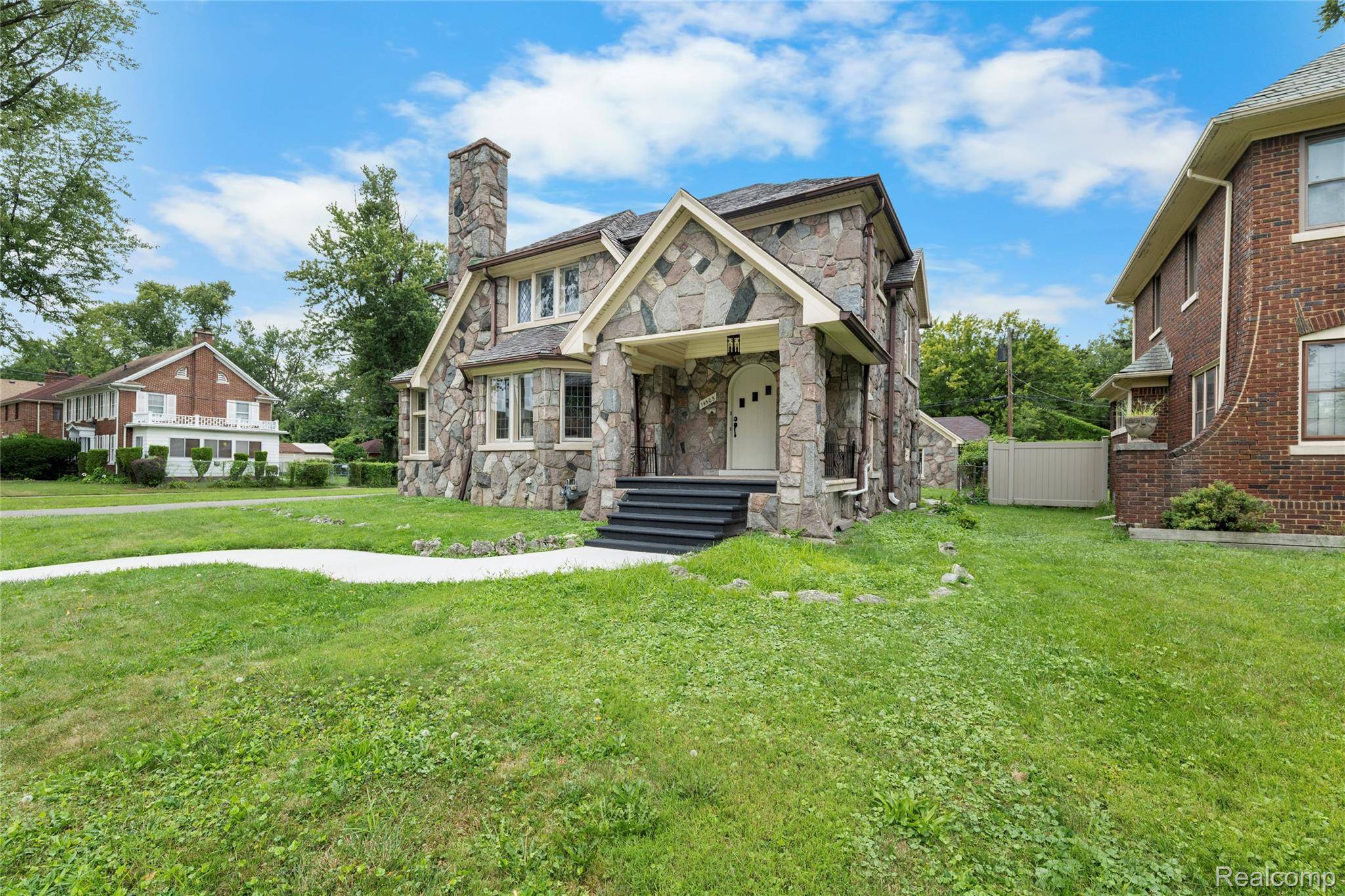 Detroit, MI 48227,14505 Woodmont AVE