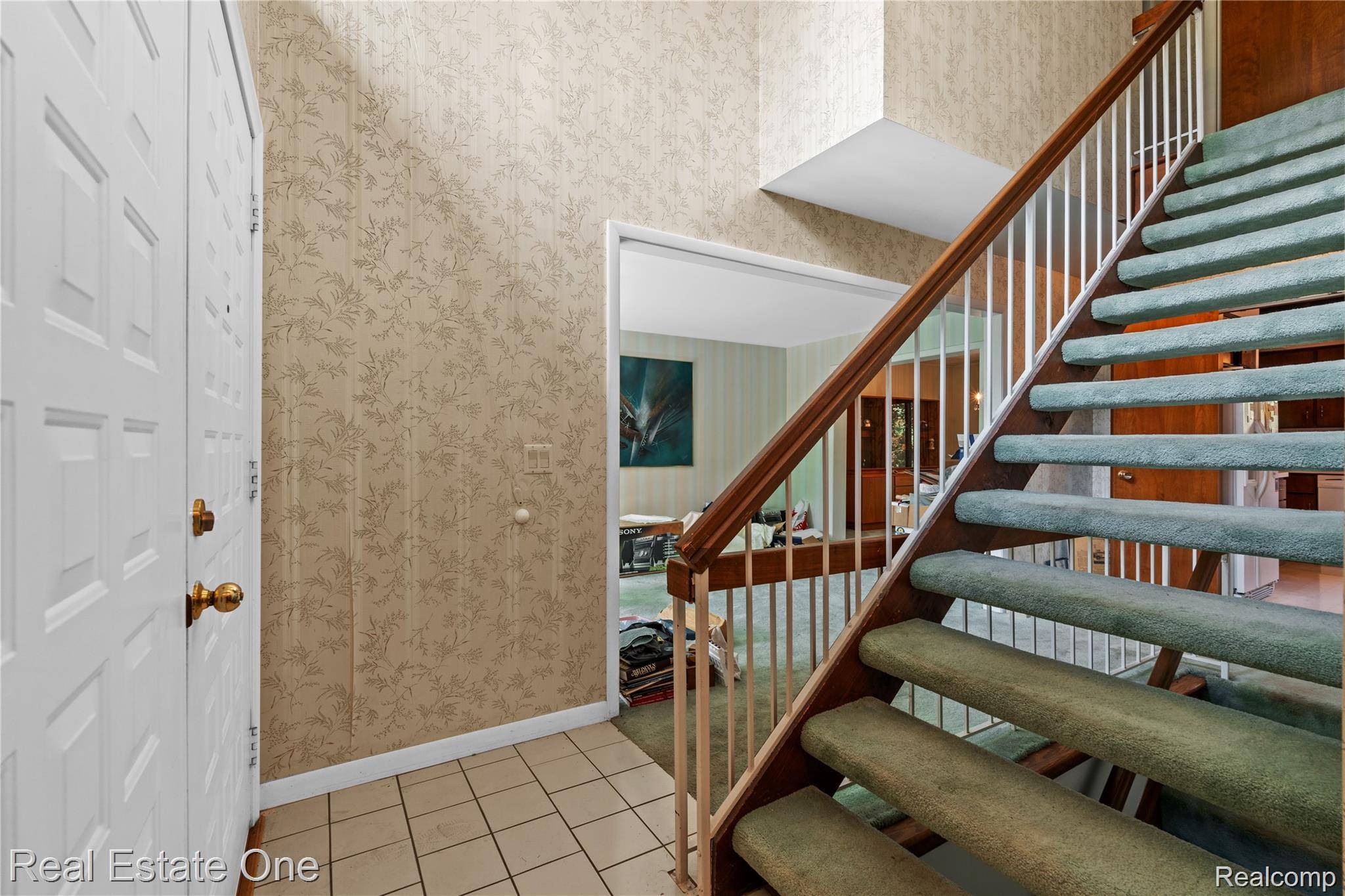 Dearborn, MI 48120,2 Brookwood LN