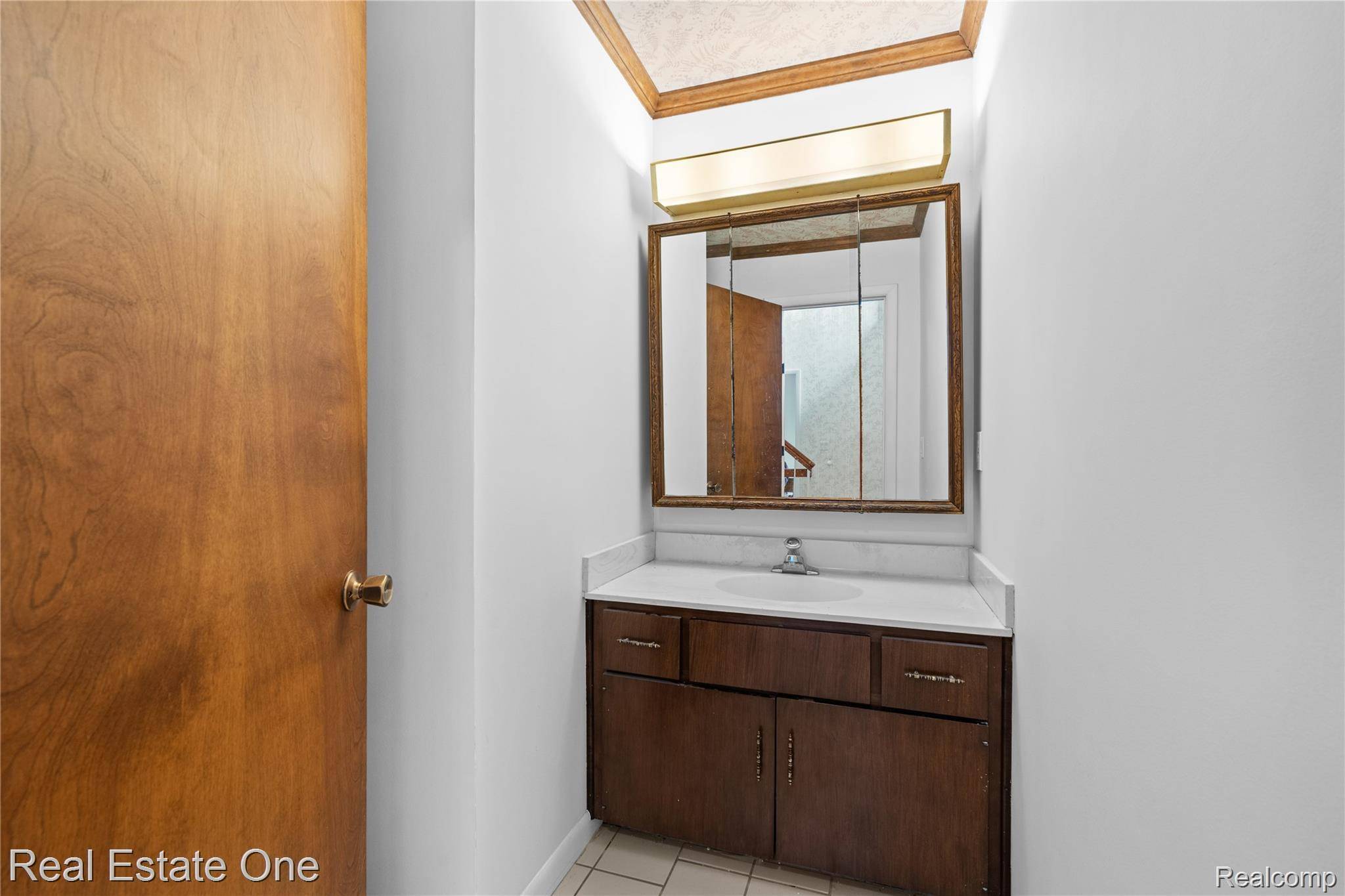 Dearborn, MI 48120,2 Brookwood LN