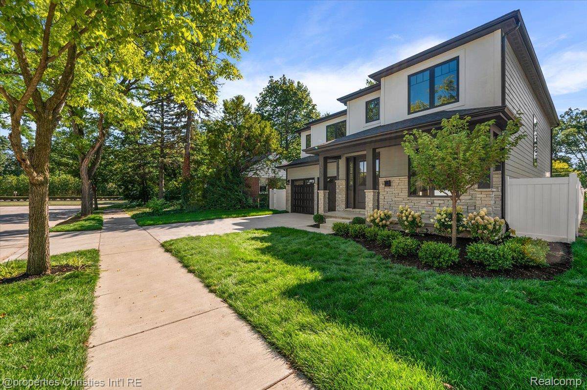 Birmingham, MI 48009,1978 Henrietta ST