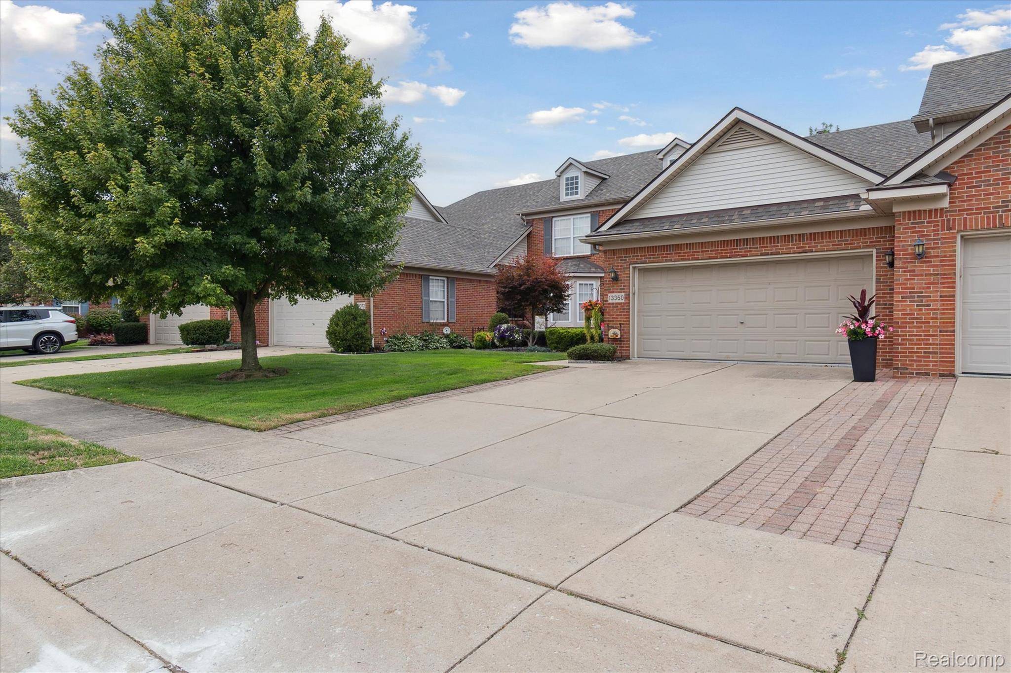 Southgate, MI 48195,13360 Shire LN #23