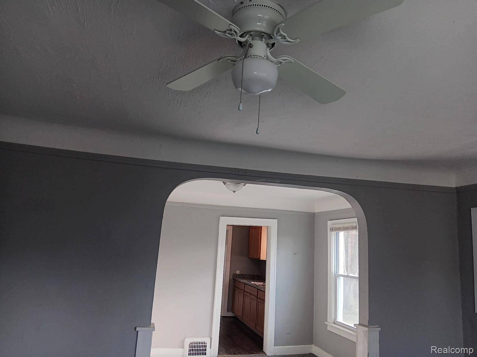 Detroit, MI 48219,19010 Riverview ST