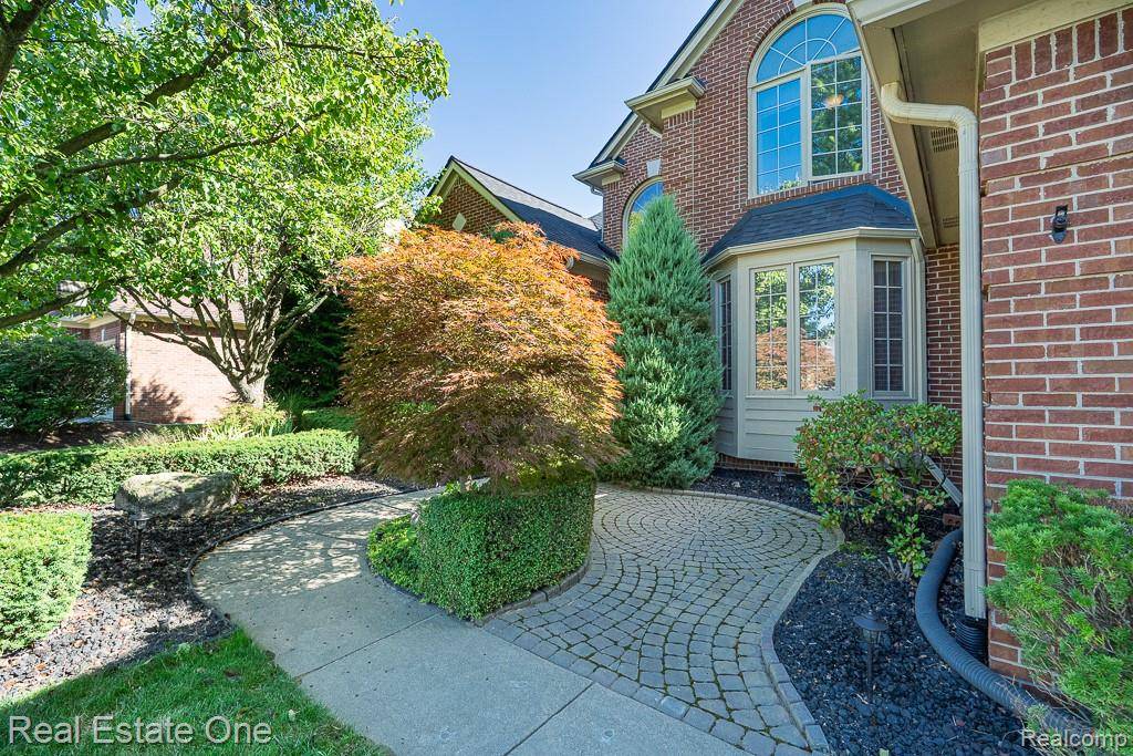 Rochester Hills, MI 48306,6615 Chatham CIR