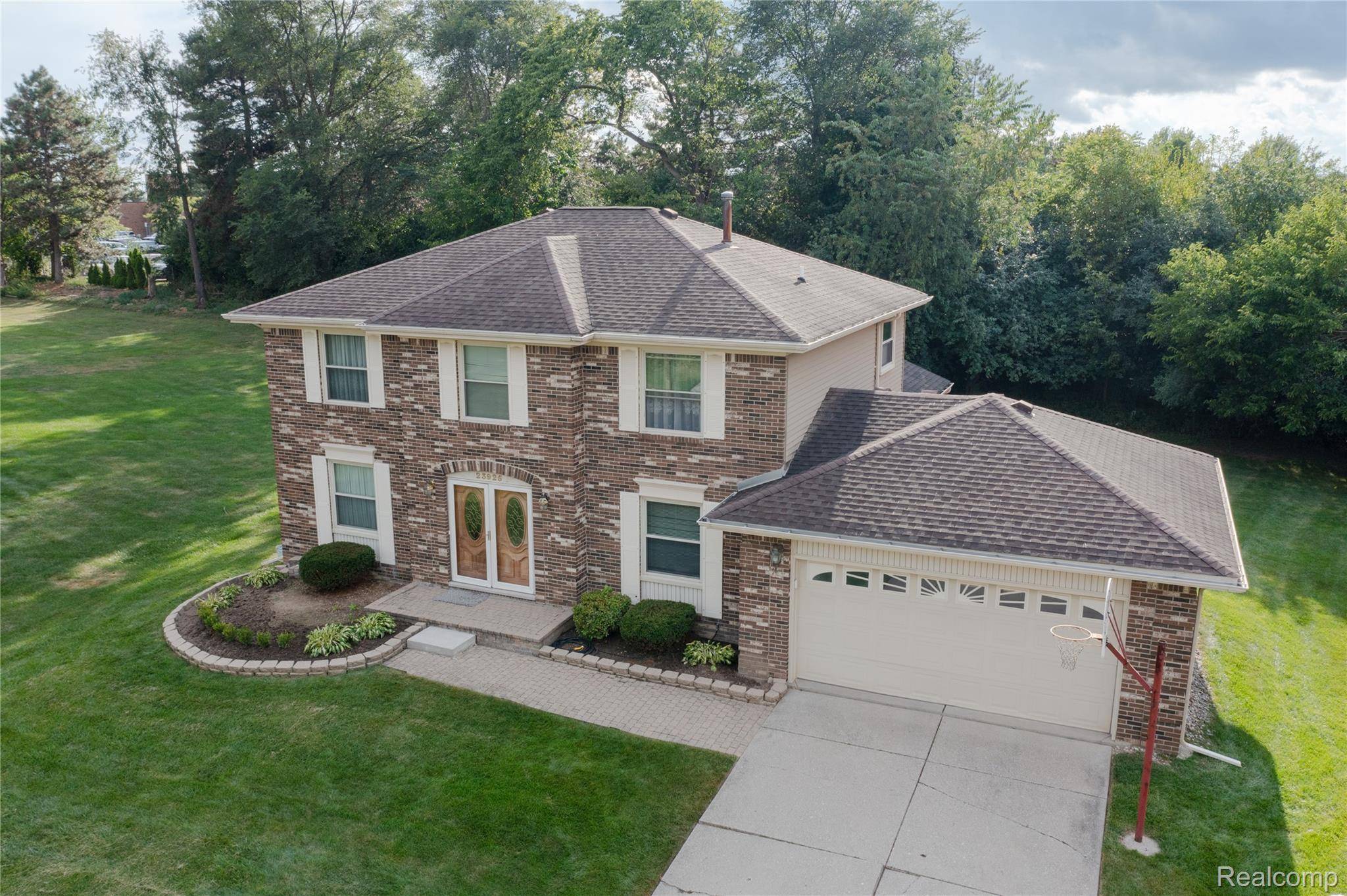 Novi, MI 48375,23925 Hickory Grove CT