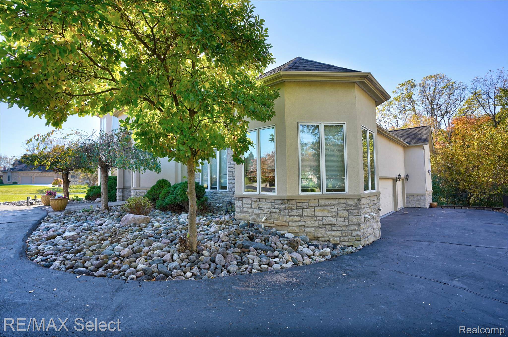 Grand Blanc, MI 48439,5166 Warwick Woods TRL