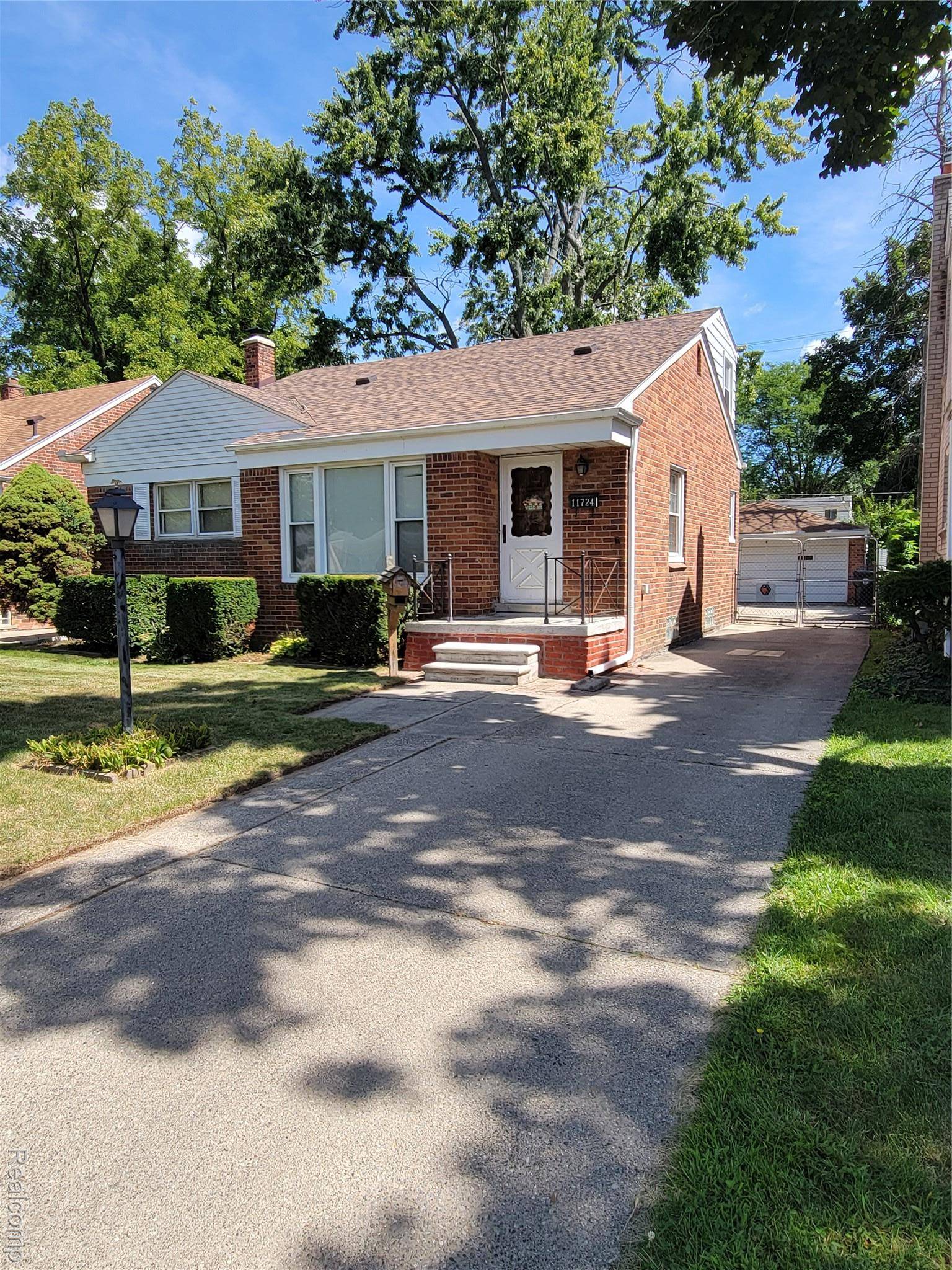 Redford, MI 48239,11724 Grayfield