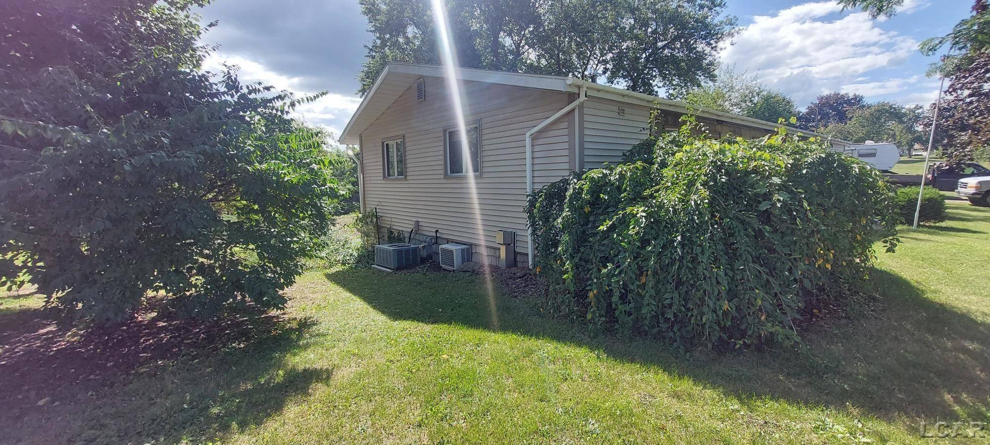 Adrian, MI 49221,9875 Stoddard RD