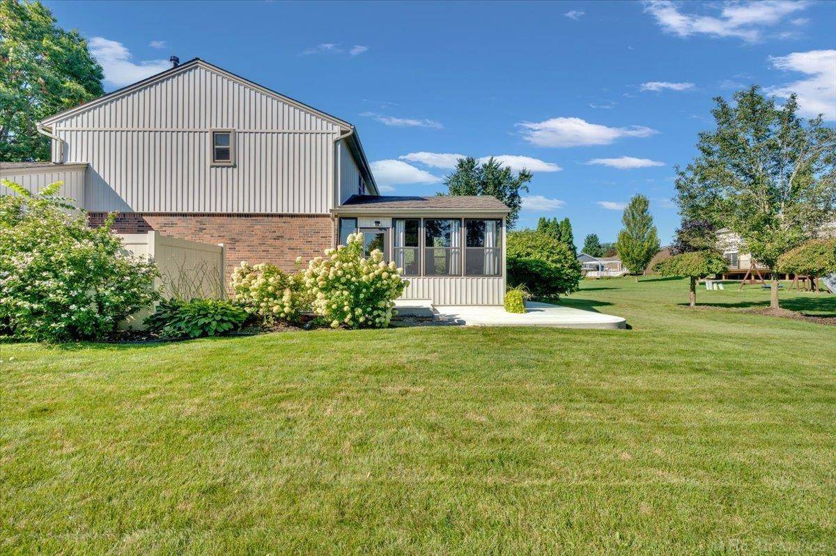 Rochester Hills, MI 48307,2326 Cumberland RD