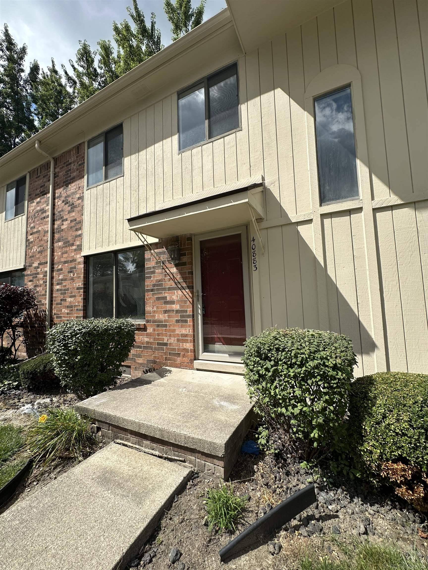 Clinton Township, MI 48038,40883 Highpointe DR