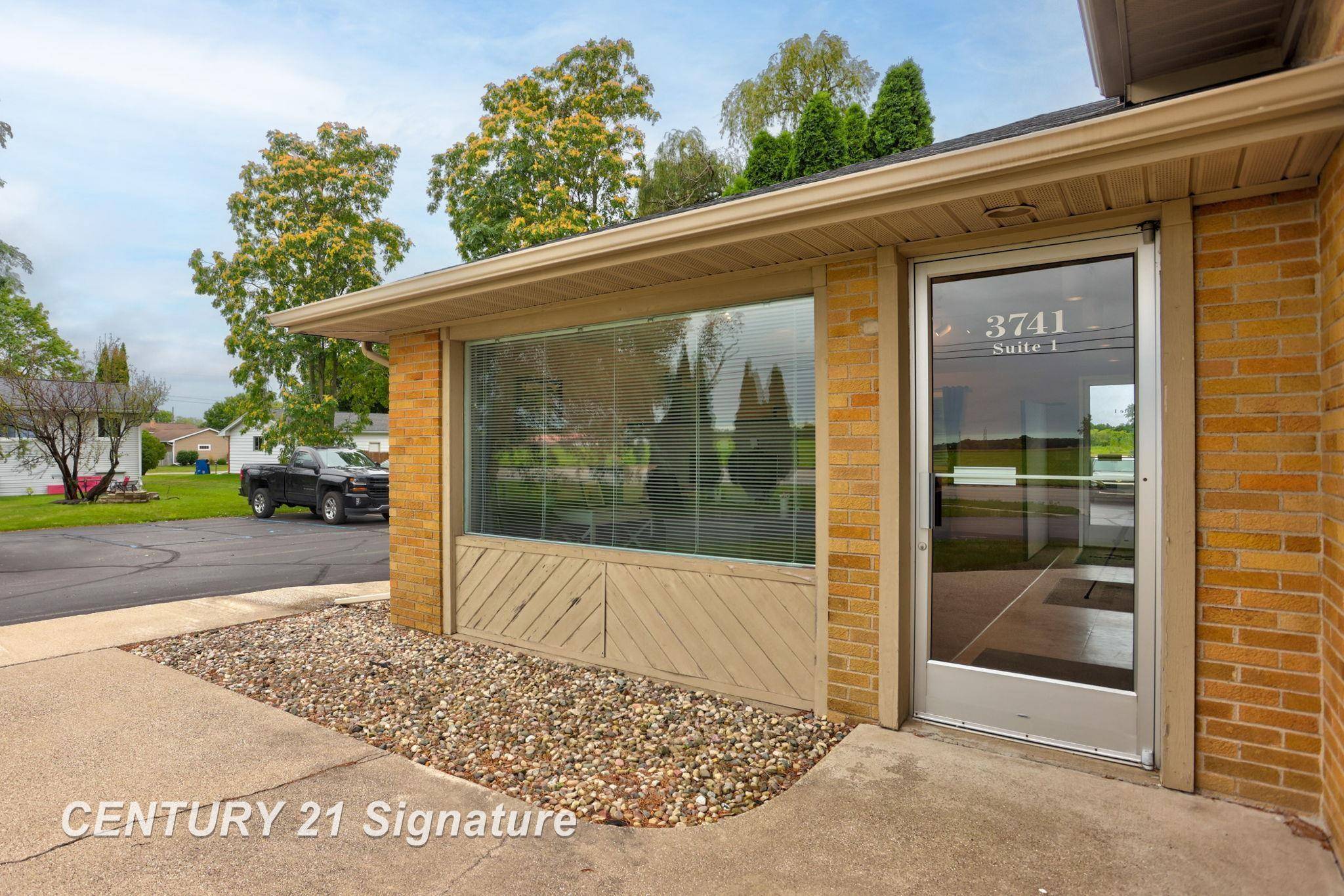 Saginaw, MI 48604,3741 Tittabawassee RD