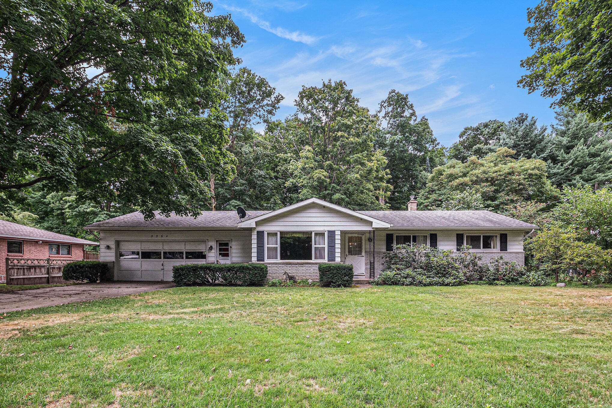 3564 Josephine LN, Alaiedon Twp, MI 48854