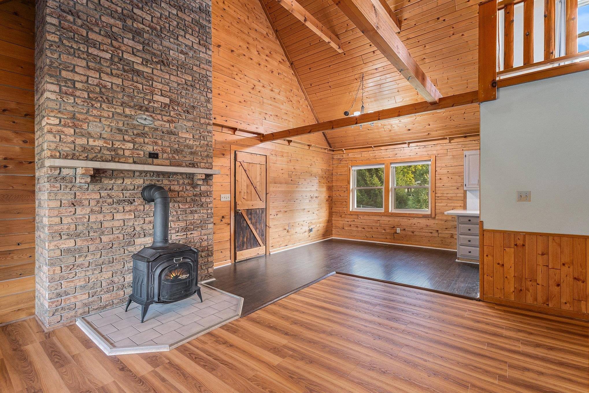 Walker, MI 49534,3040 NW Richmond ST