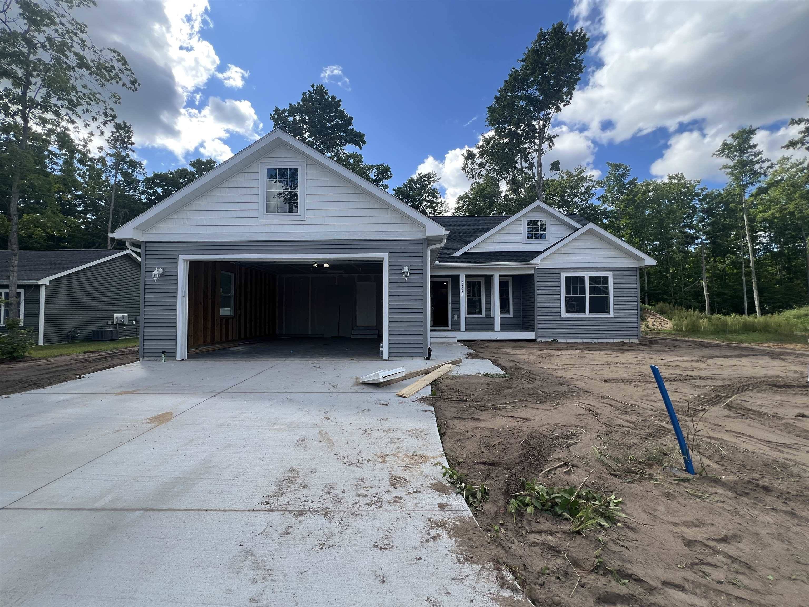 Grawn, MI 49637,5669 Chokeberry LN