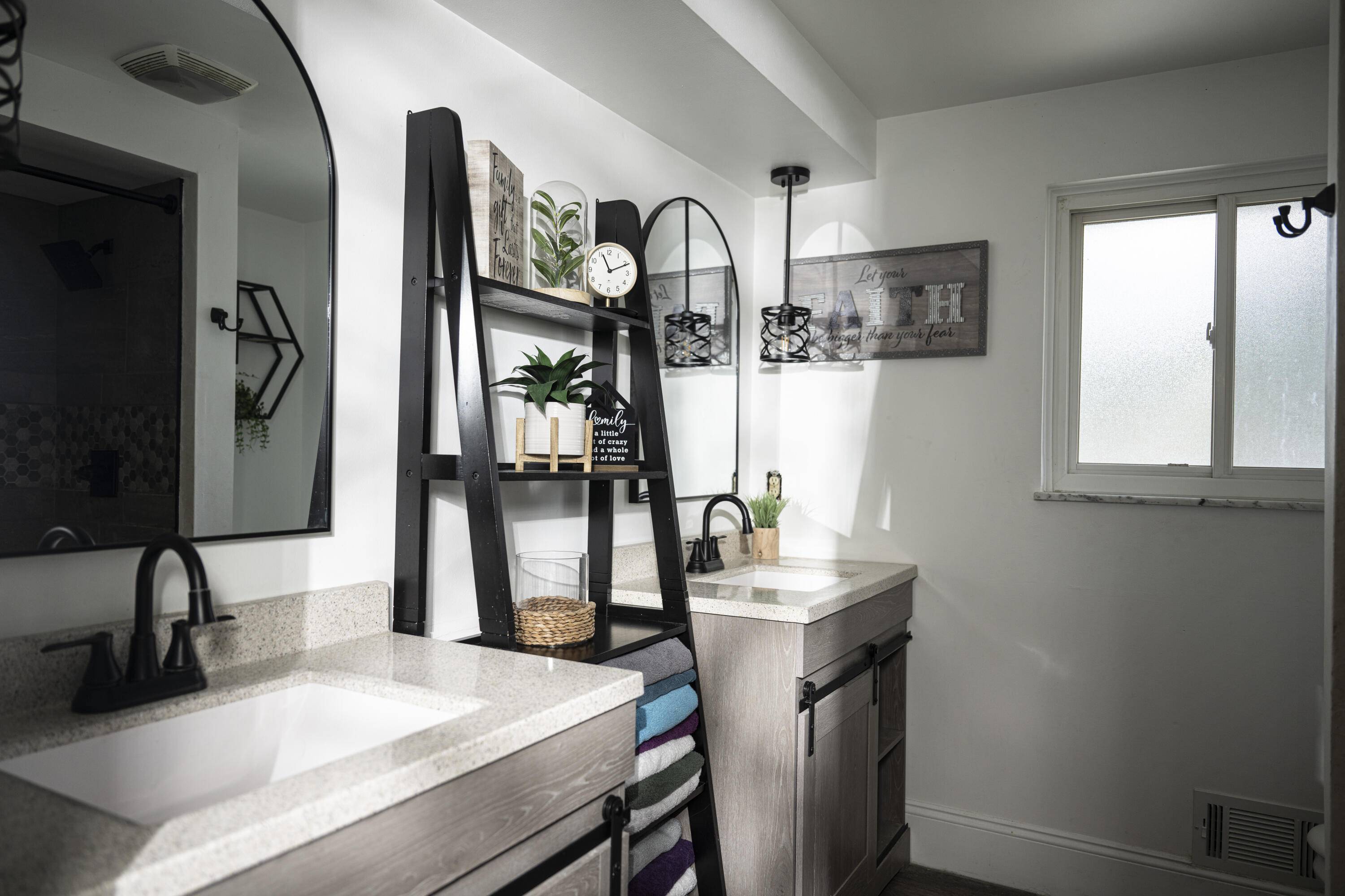 Clinton Twp, MI 48035,35219 Rhoades DR