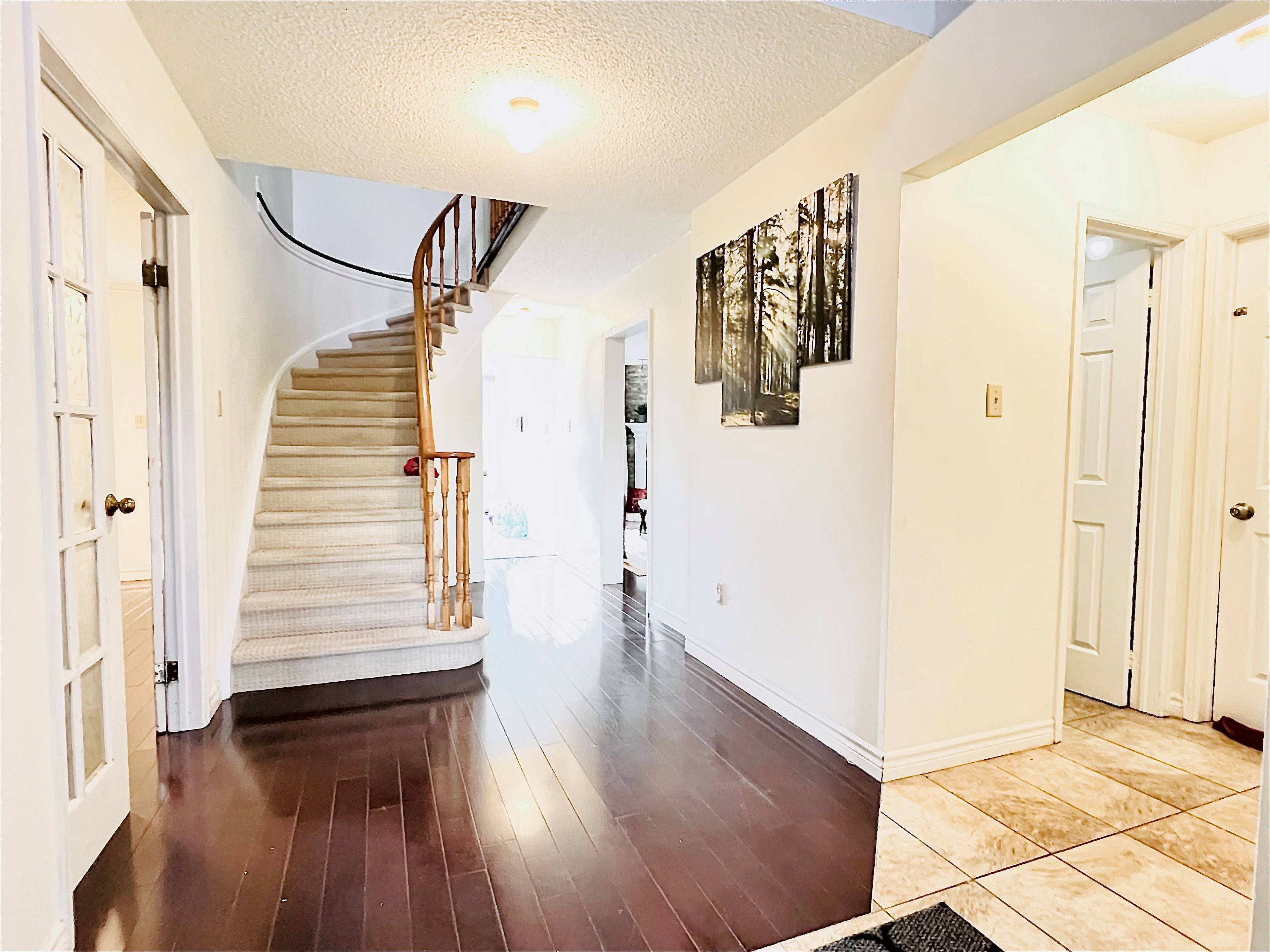 Mississauga, ON L5B 3S2,531 Loretta CT