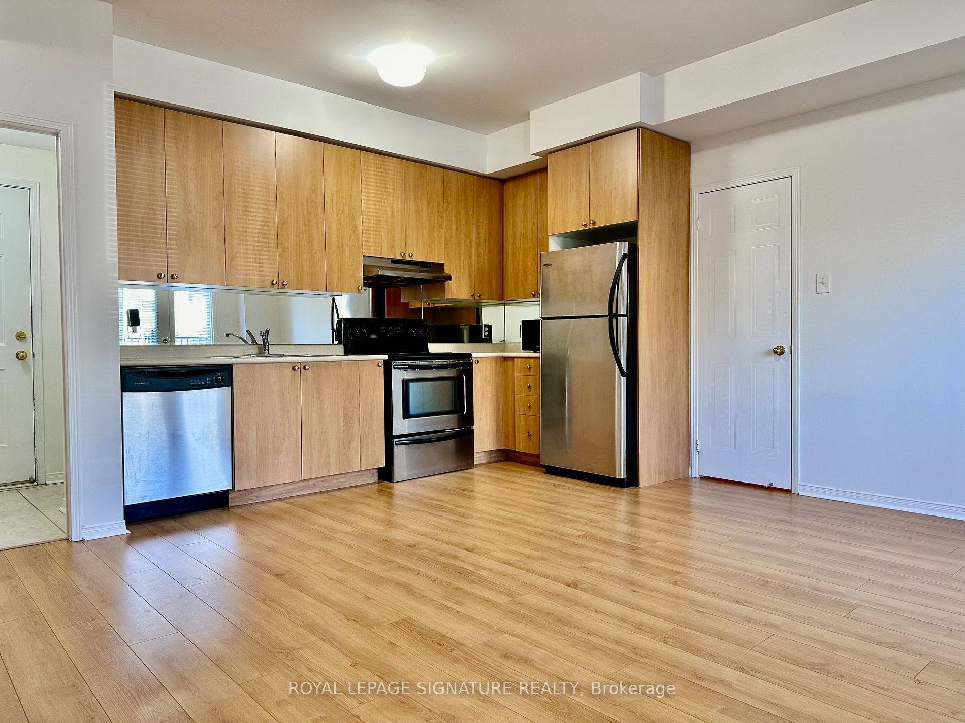 Mississauga, ON L5M 8C5,3088 Eglinton AVE #86