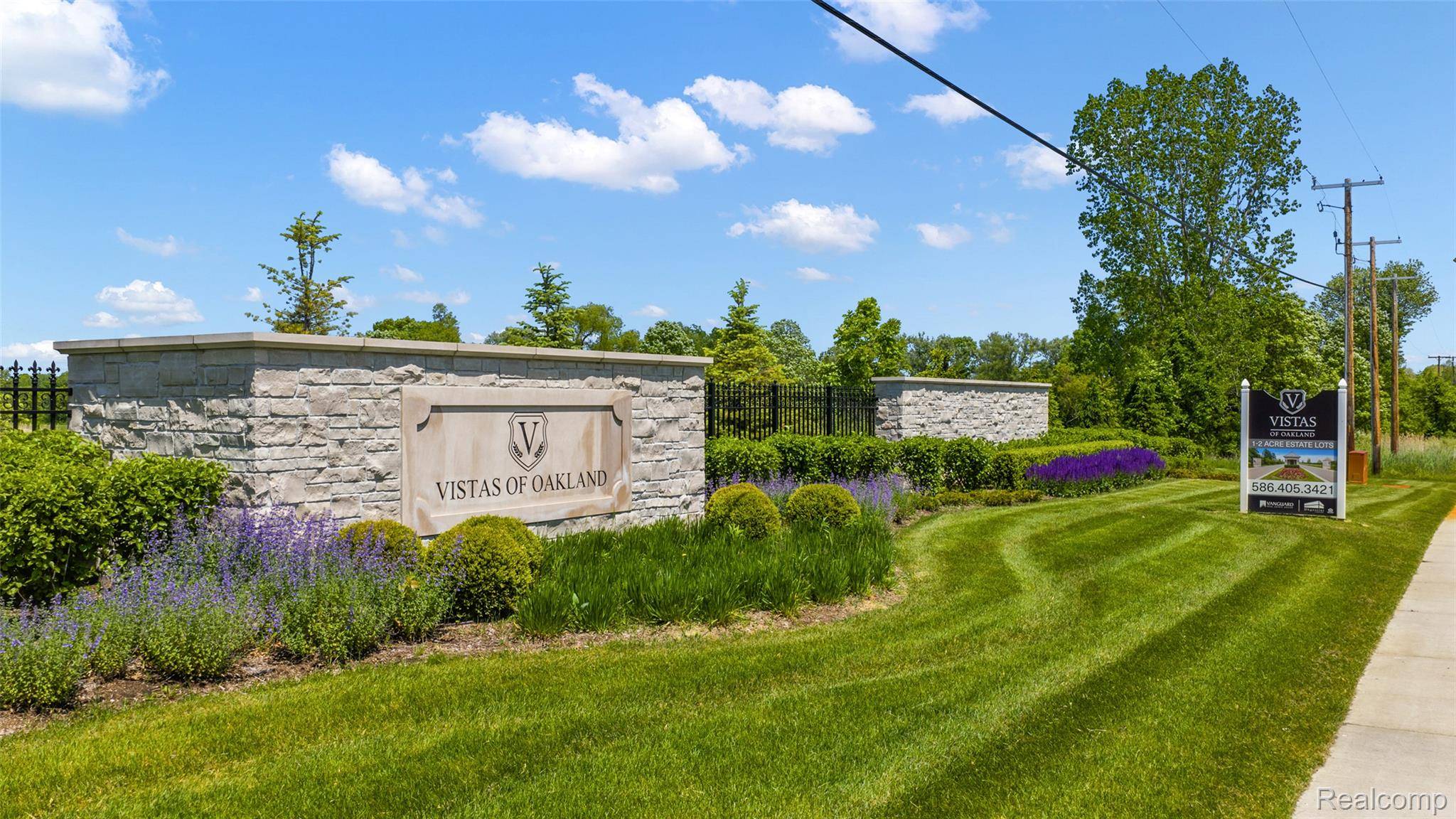 Rochester, MI 48363,1571 Vista DR