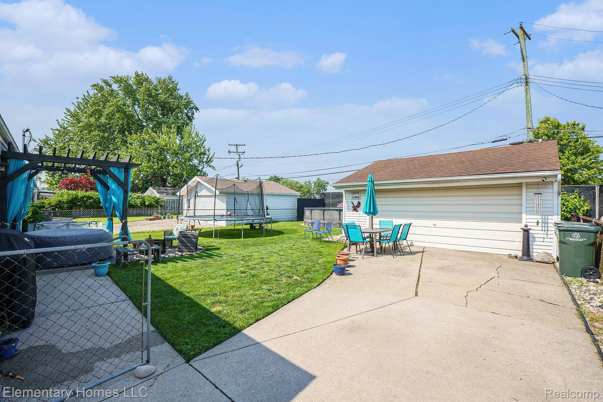 St. Clair Shores, MI 48081,28835 Joan ST