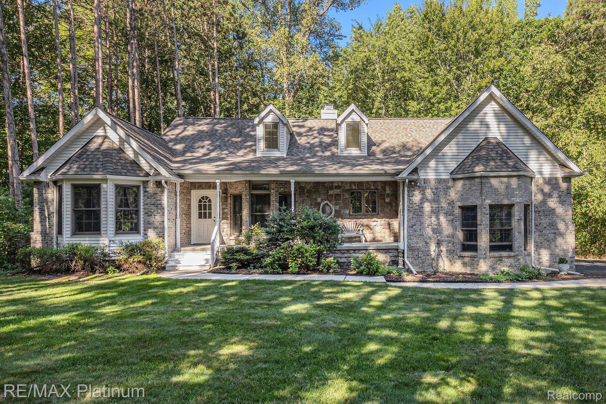 Linden, MI 48451,9151 PINEVIEW LAKE COURT