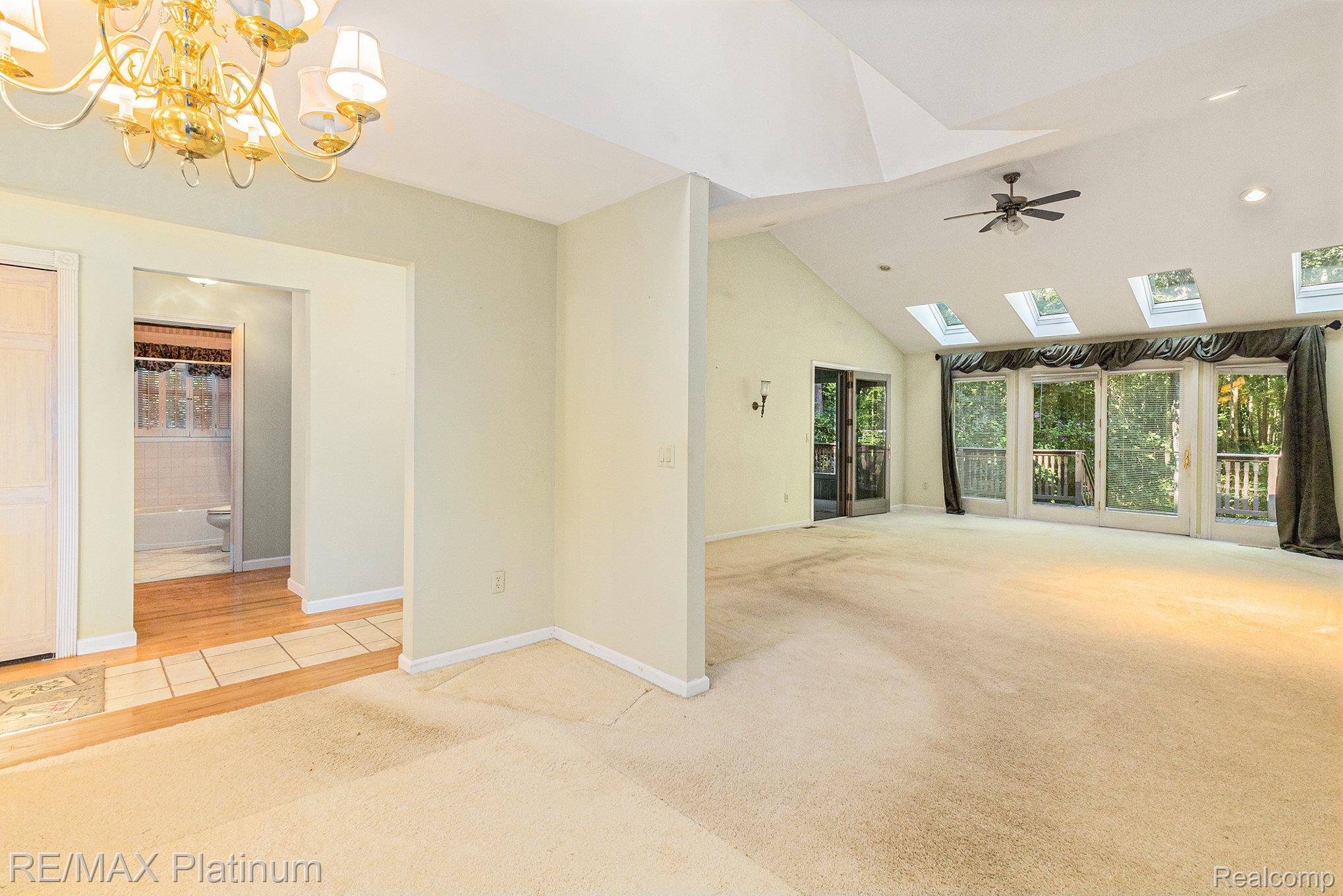 Linden, MI 48451,9151 PINEVIEW LAKE COURT