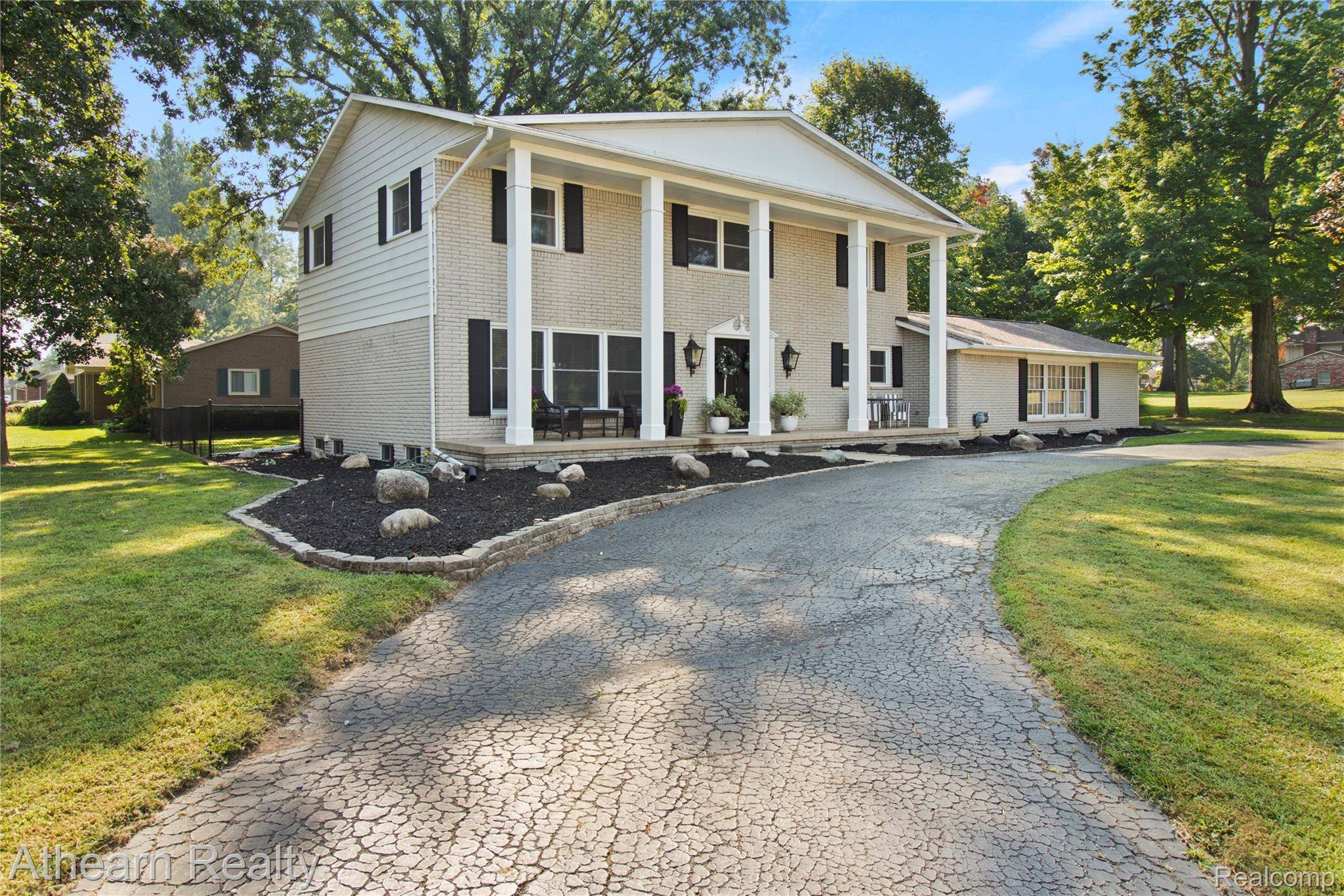 Grand Blanc, MI 48439,1273 Kennebec RD