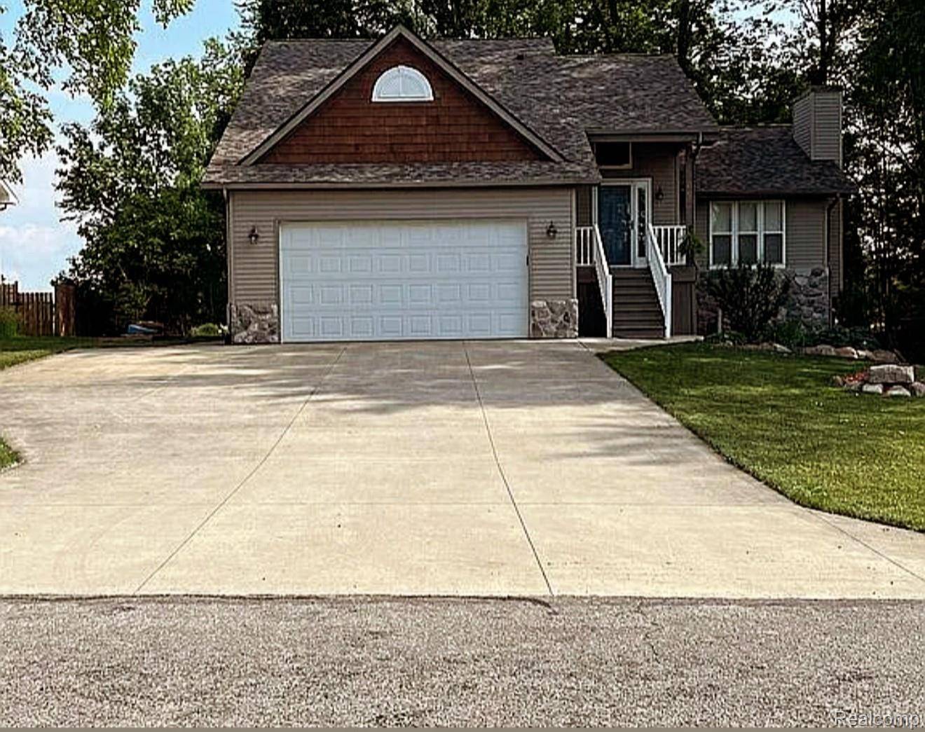 Onsted, MI 49265,7697 Dalton RD