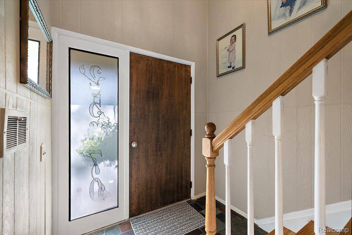 Novi, MI 48374,25670 Beck RD