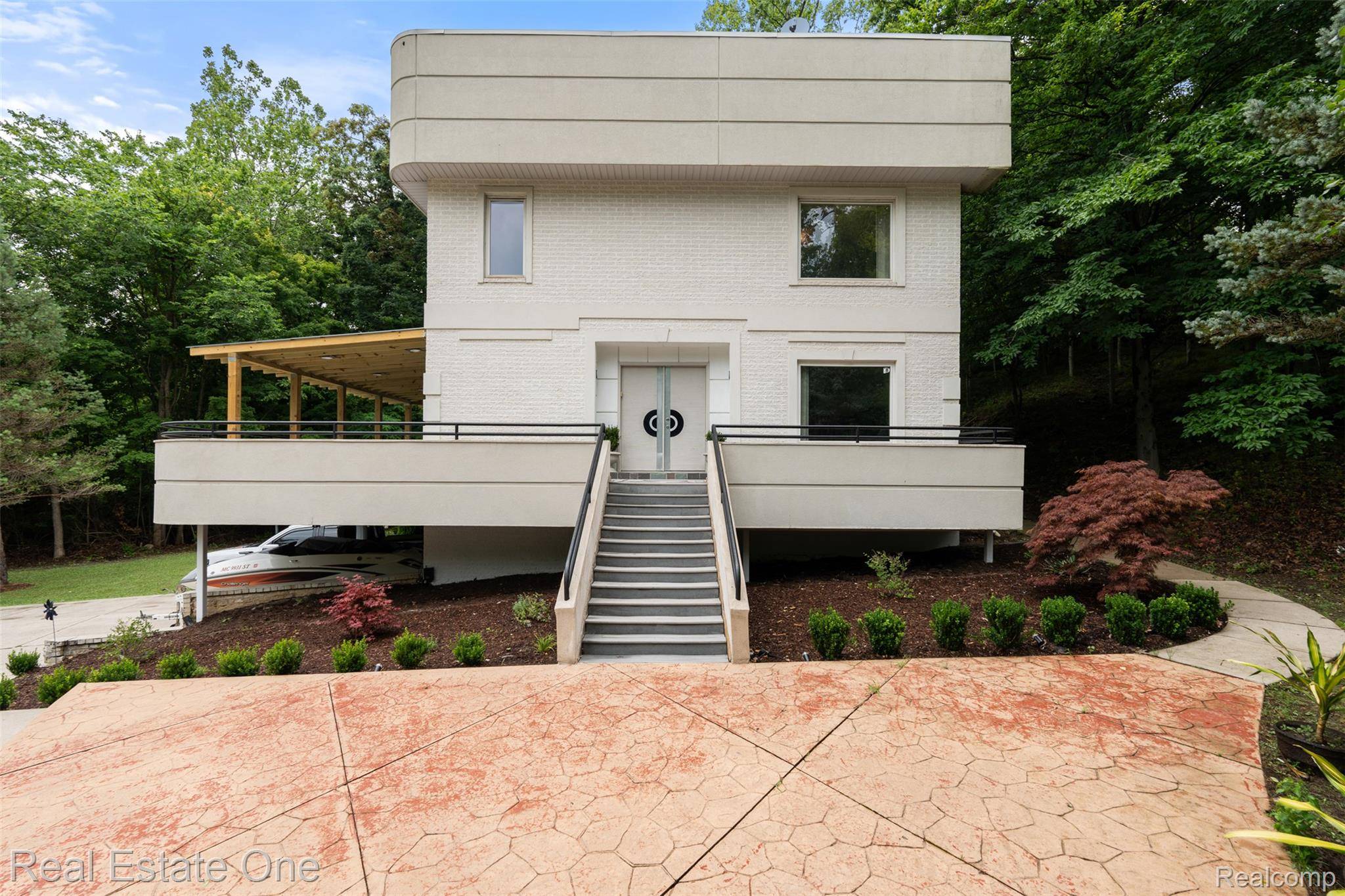 Southfield, MI 48034,29230 Wildbrook DR