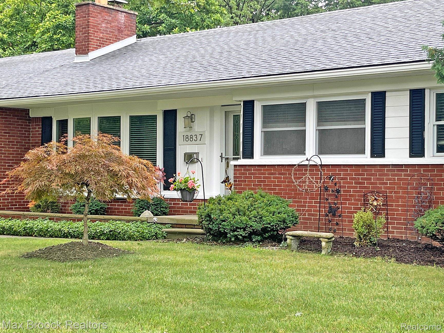 Southfield, MI 48076,18837 Framingham DR