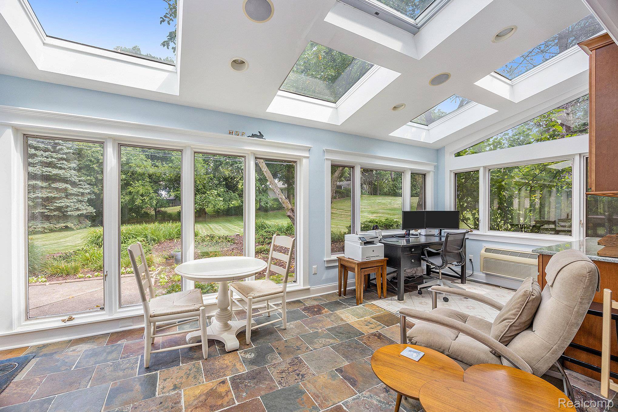 Rochester Hills, MI 48309,107 Orchardale DR