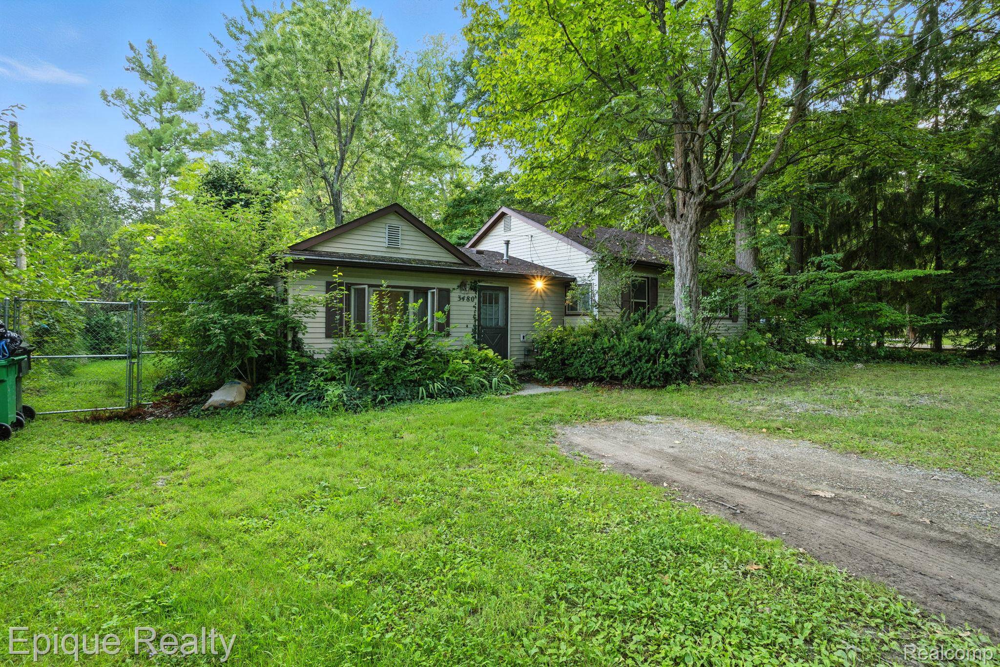 Rochester Hills, MI 48307,3480 Hazelton AVE