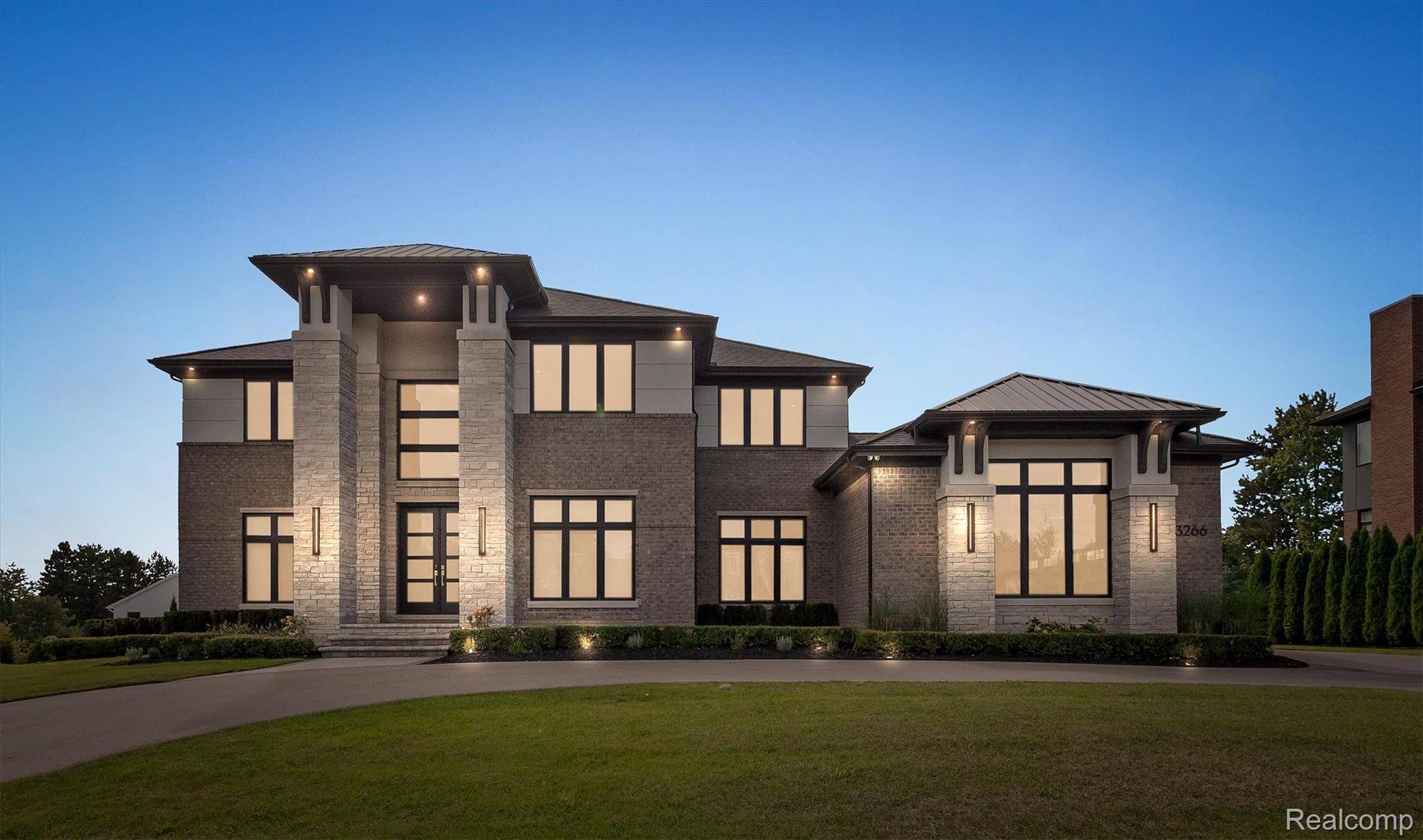 Bloomfield Hills, MI 48302,3266 BARON DR