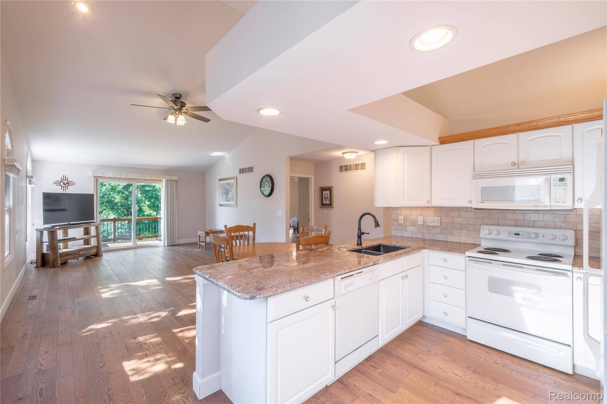 Linden, MI 48451,235 Creekwood CIR