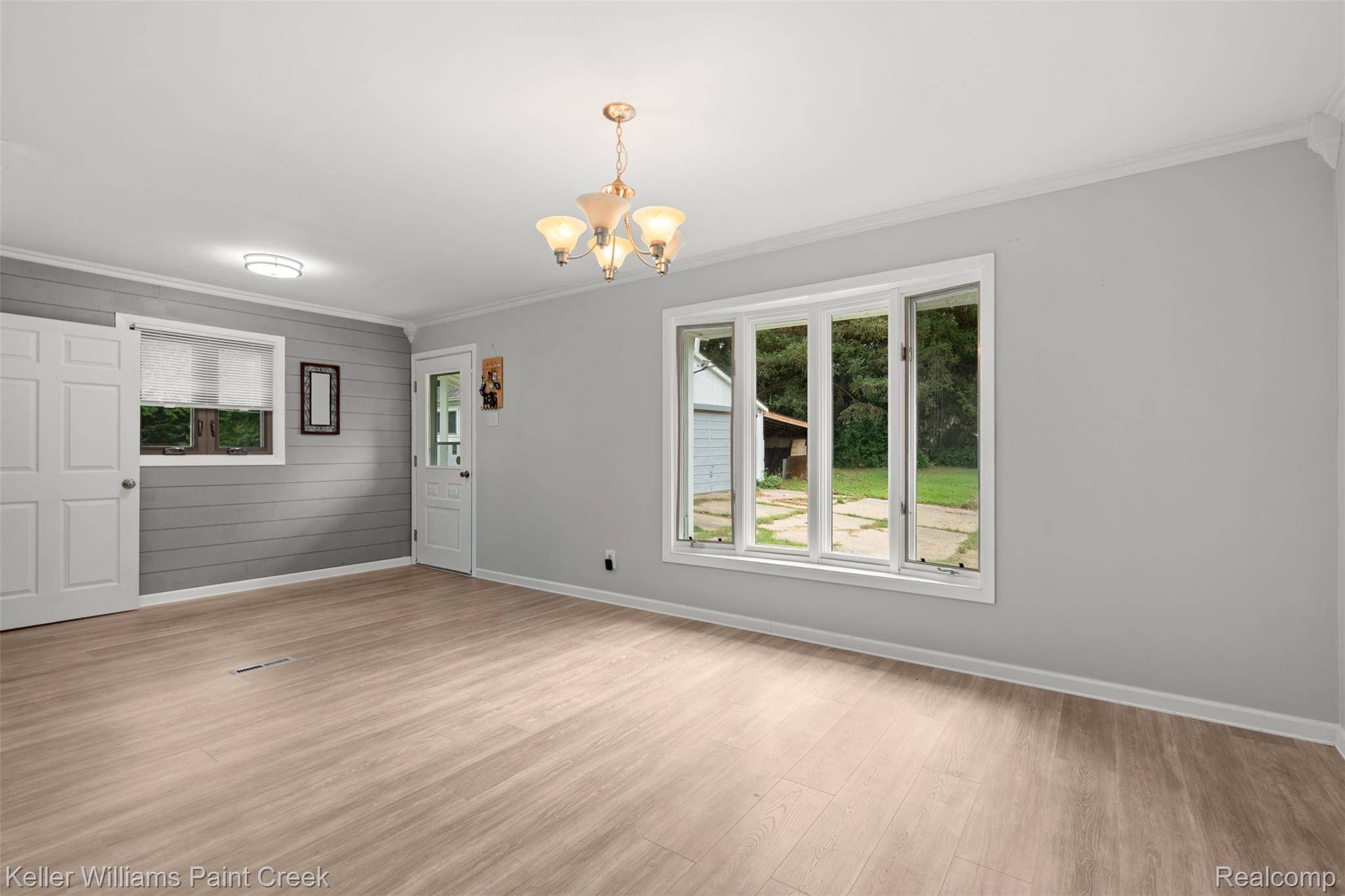 Oxford, MI 48371,990 N Oxford RD