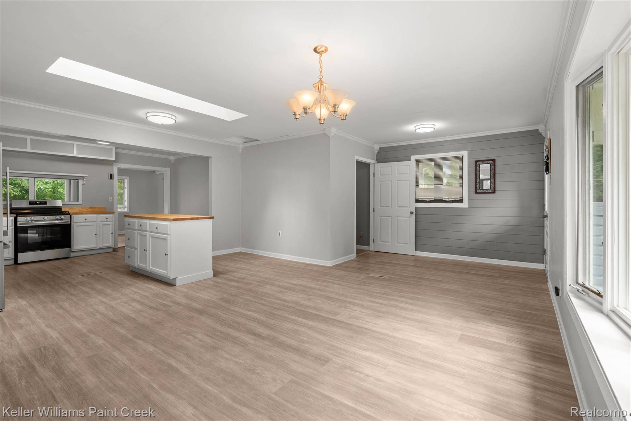 Oxford, MI 48371,990 N Oxford RD