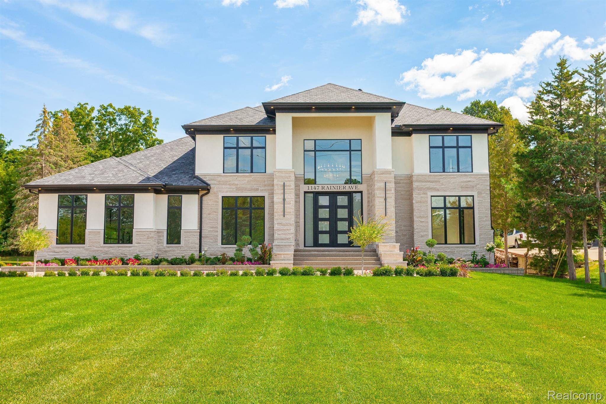 Rochester Hills, MI 48307,1147 Rainier AVE